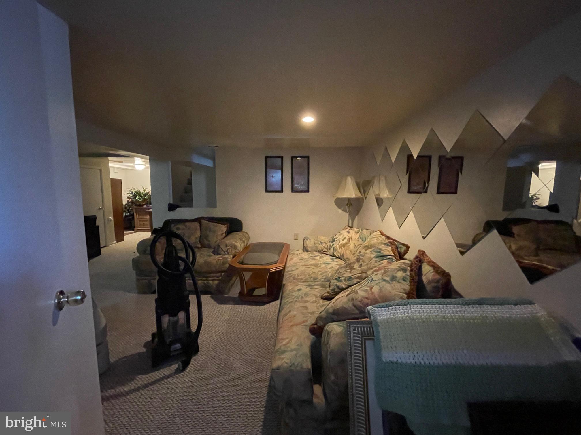 BALTIMORE HIGHLANDS - Residential