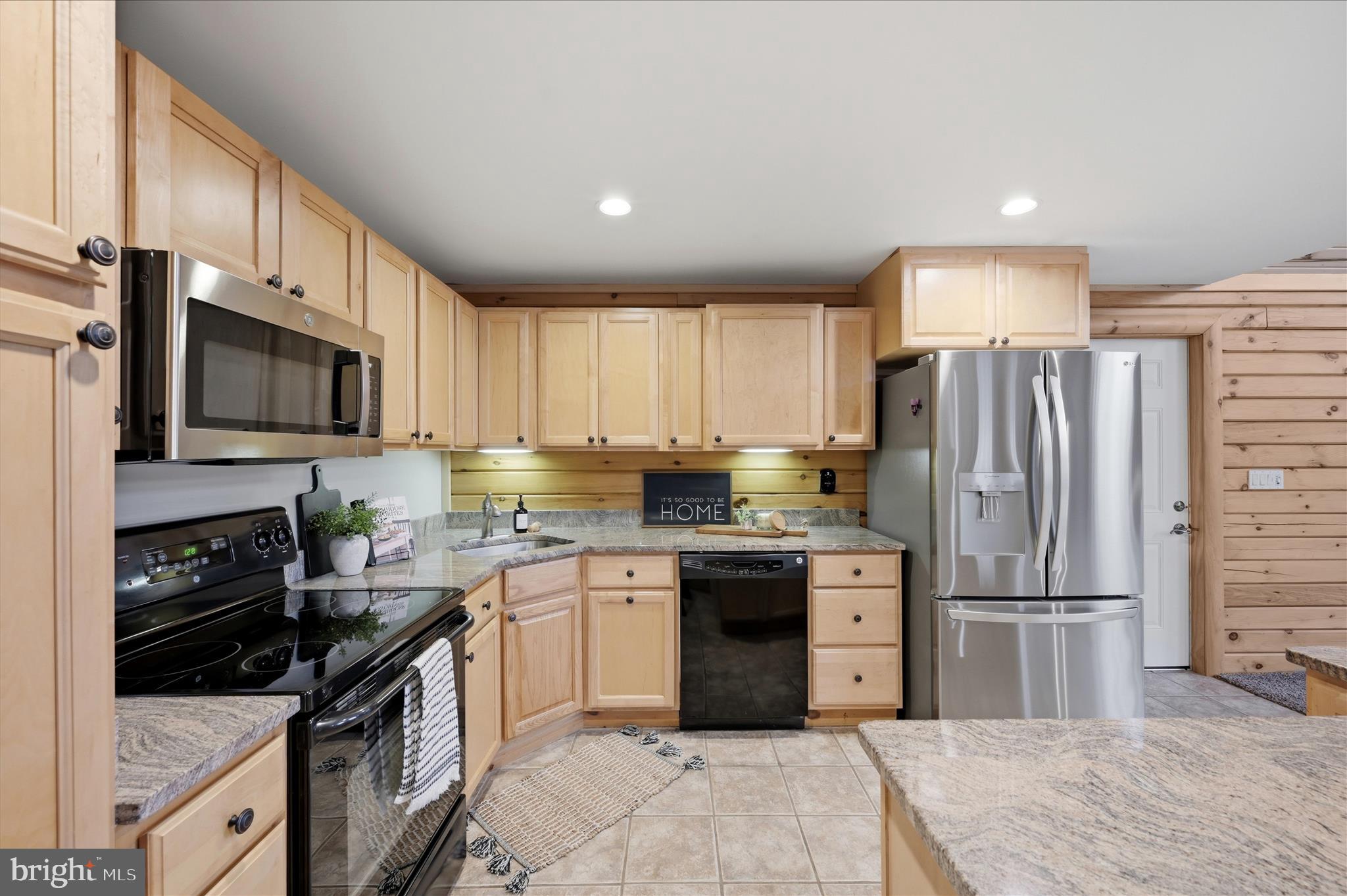 ASHTON FOREST - Residential