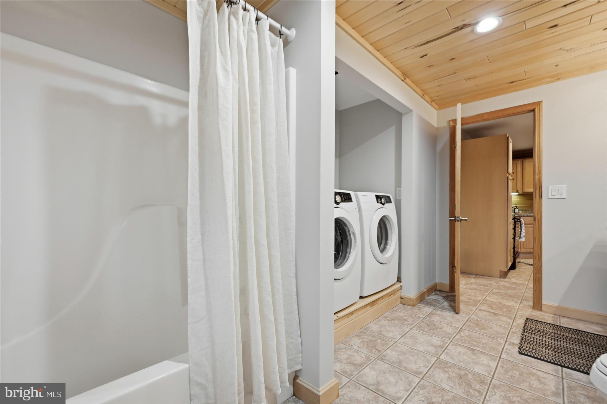 ASHTON FOREST - Residential