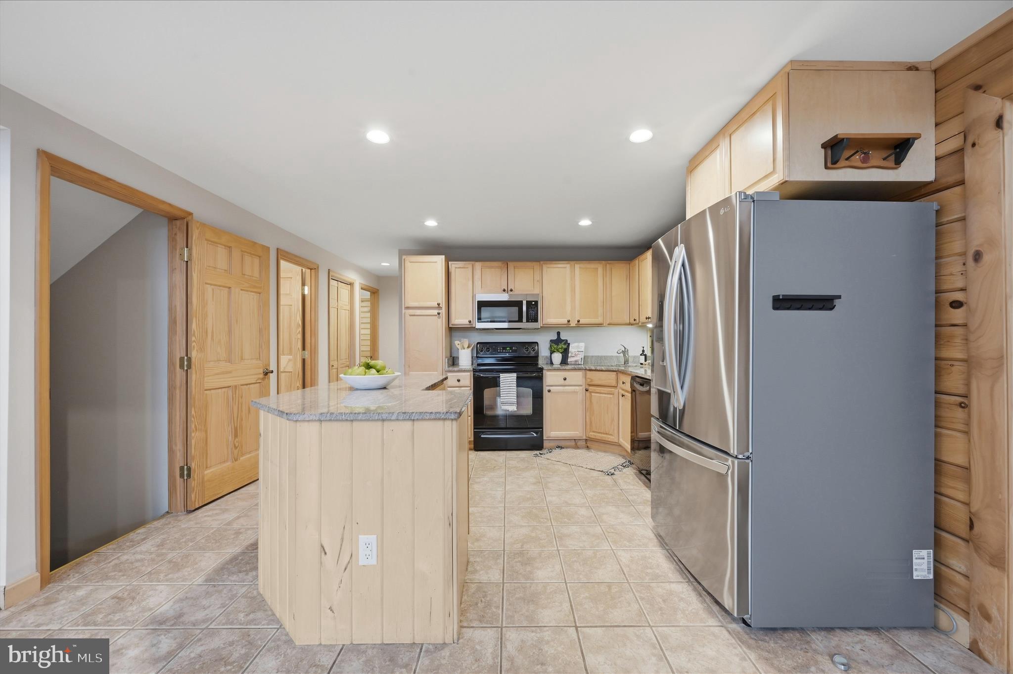 ASHTON FOREST - Residential