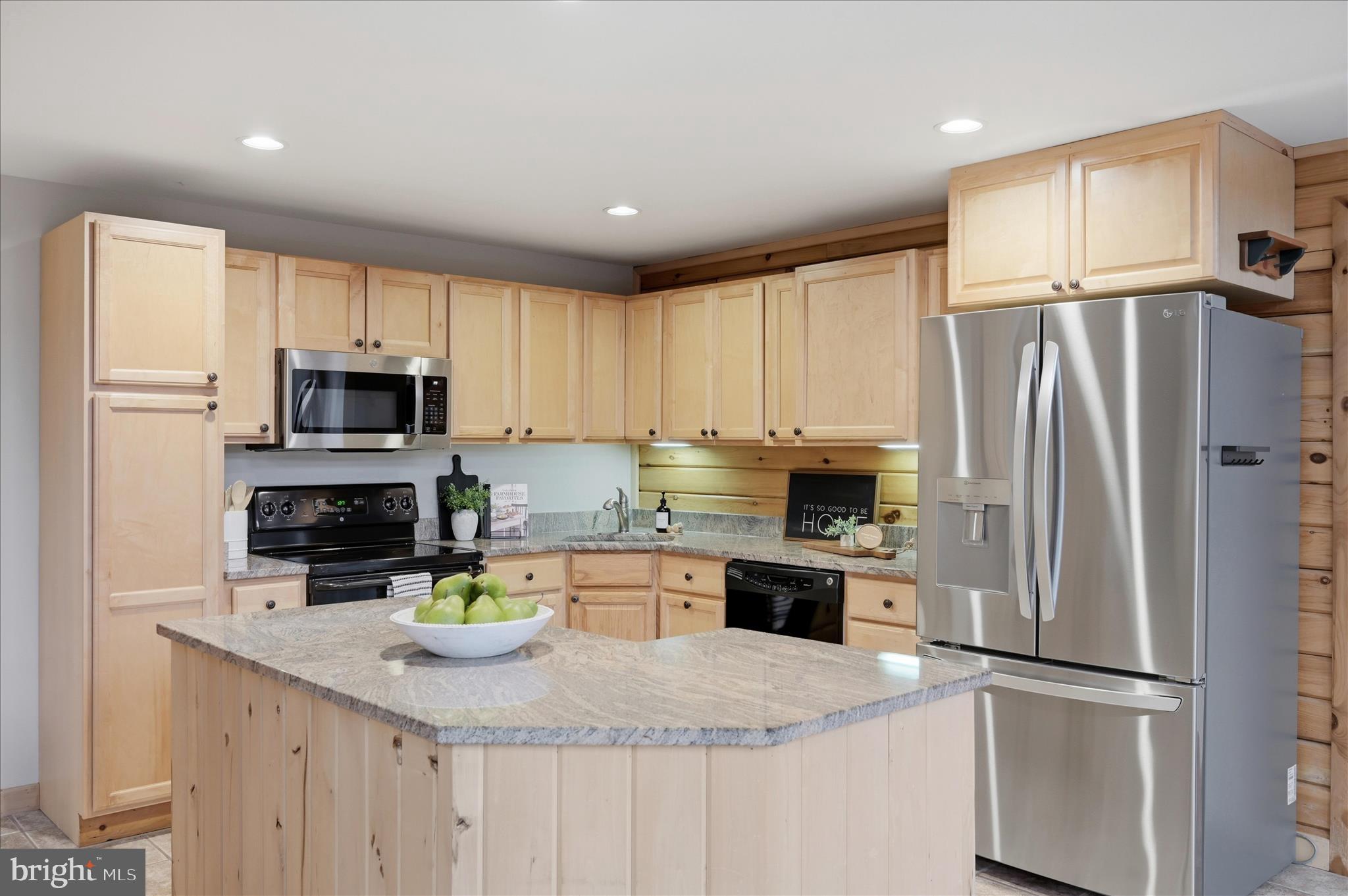 ASHTON FOREST - Residential