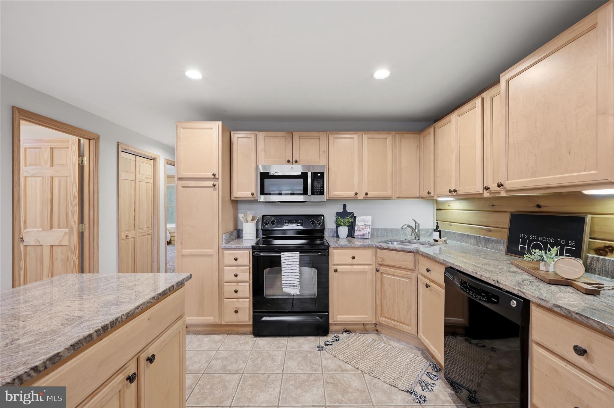 ASHTON FOREST - Residential