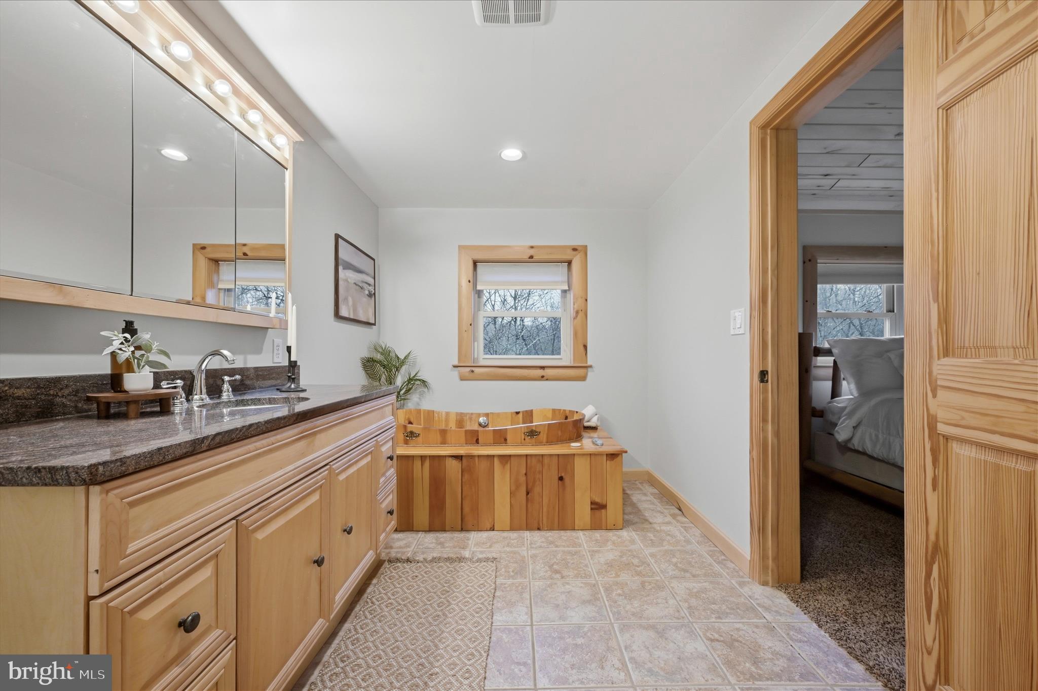 ASHTON FOREST - Residential