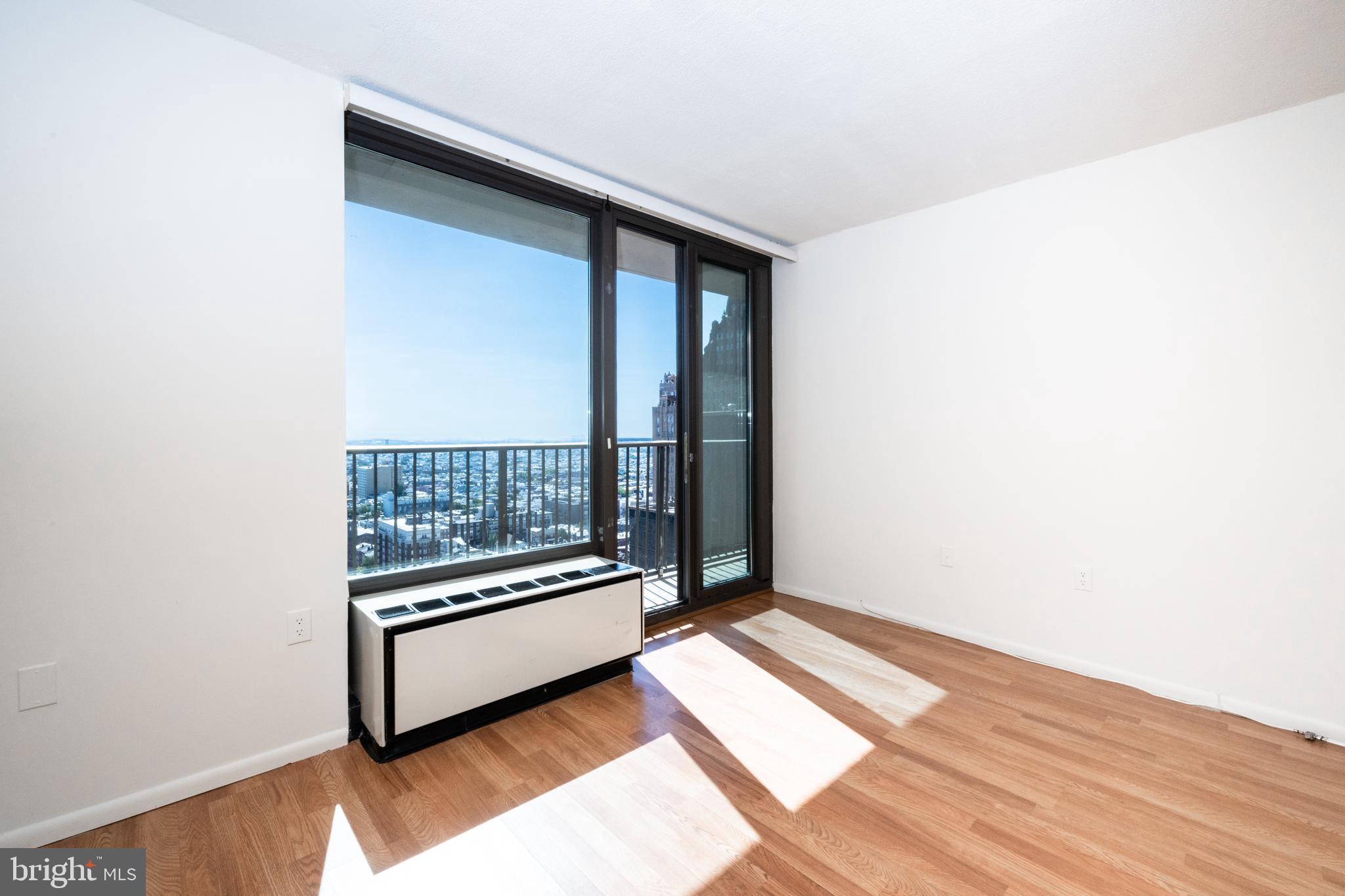 ACADEMY HOUSE - Residential