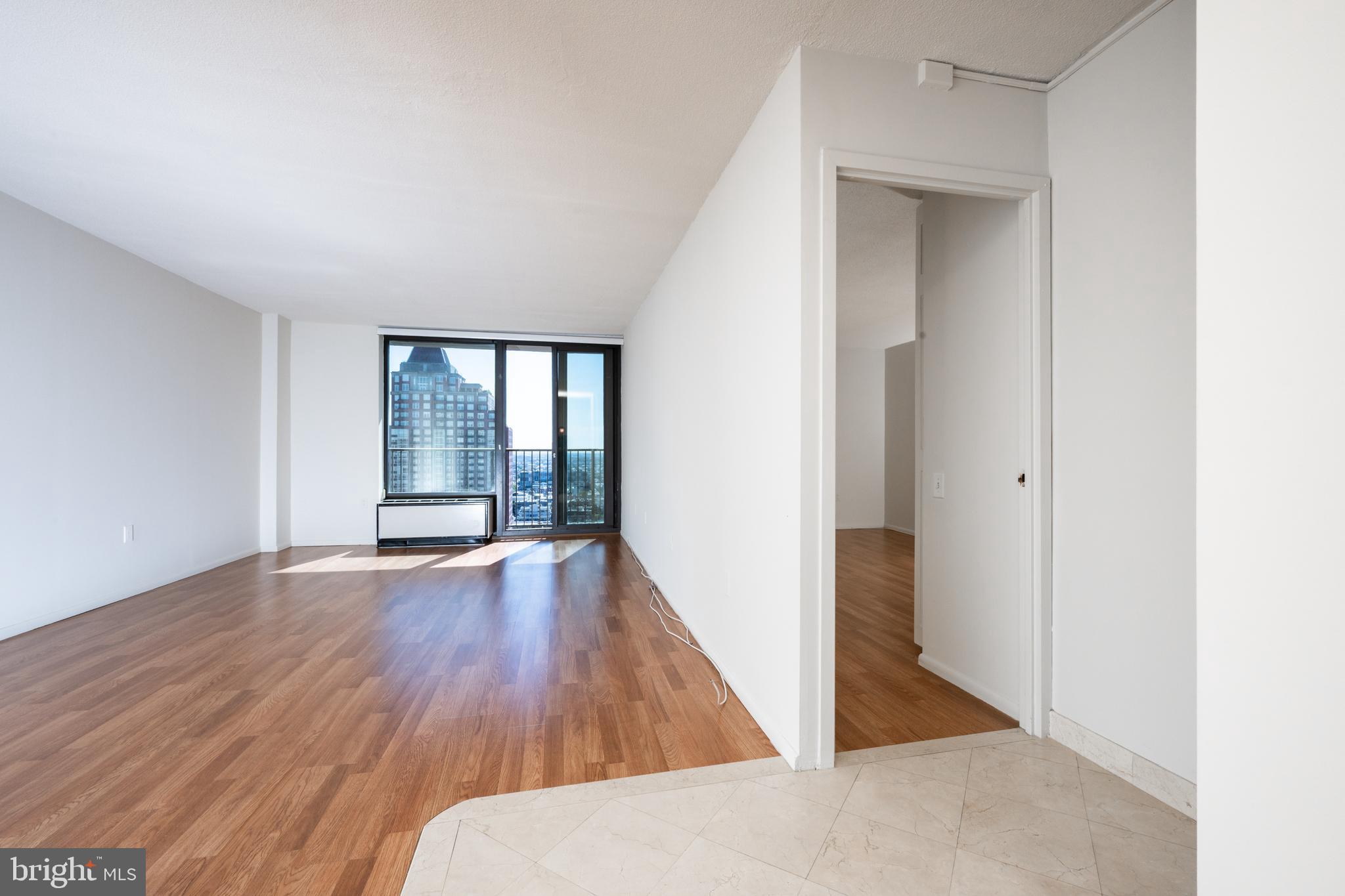 1420 LOCUST STREET 00 24R