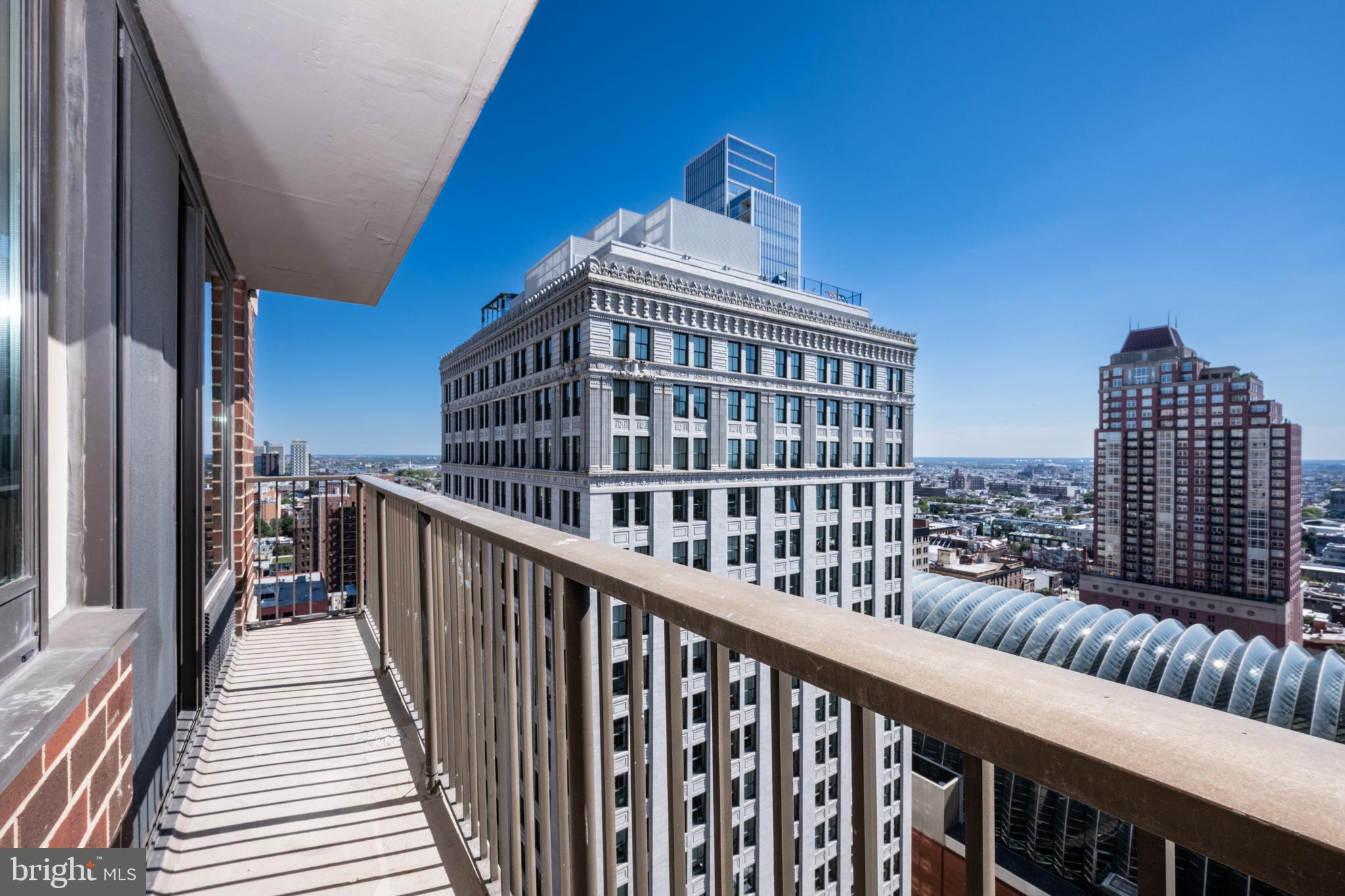 ACADEMY HOUSE - Residential