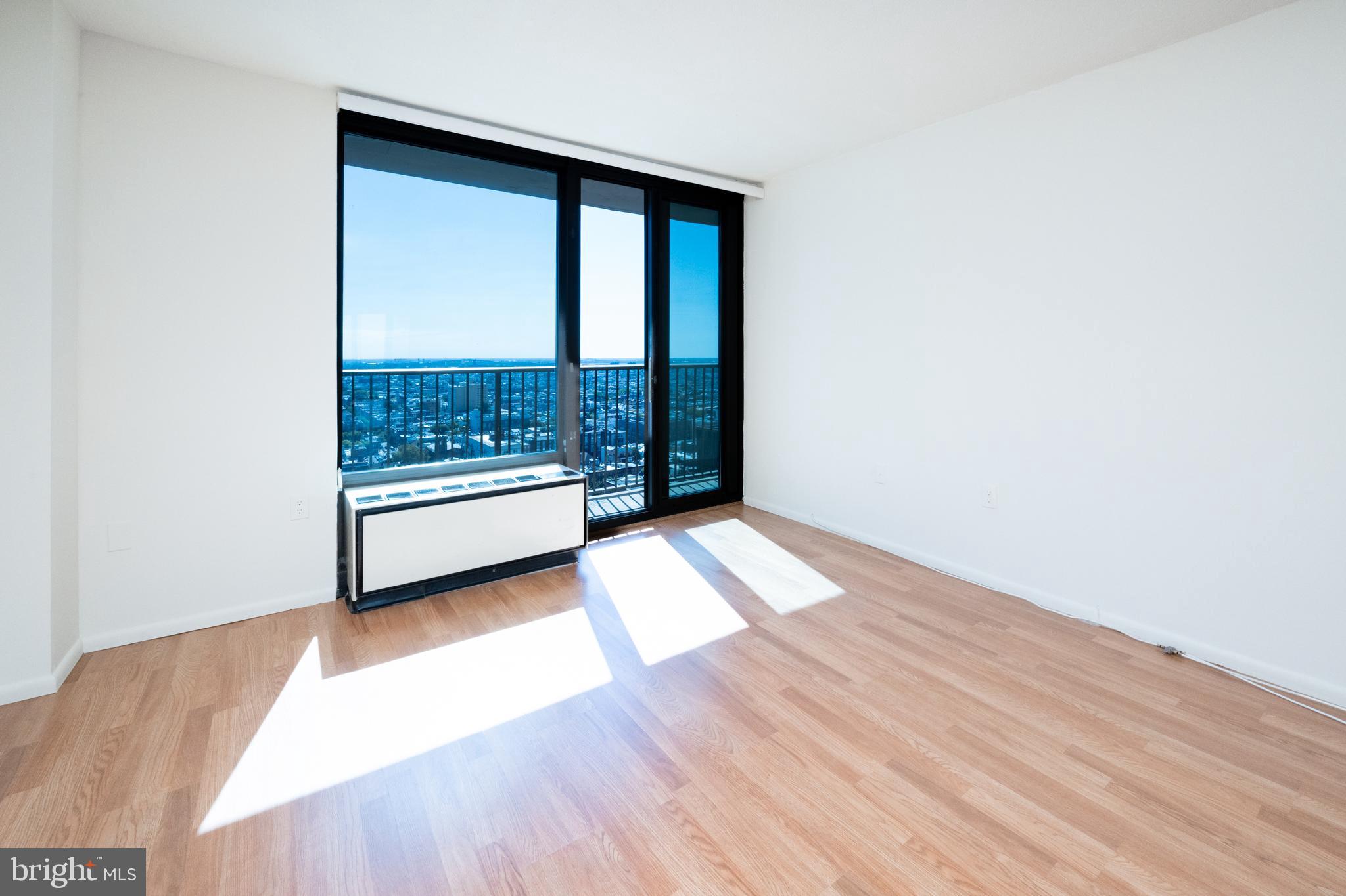 ACADEMY HOUSE - Residential