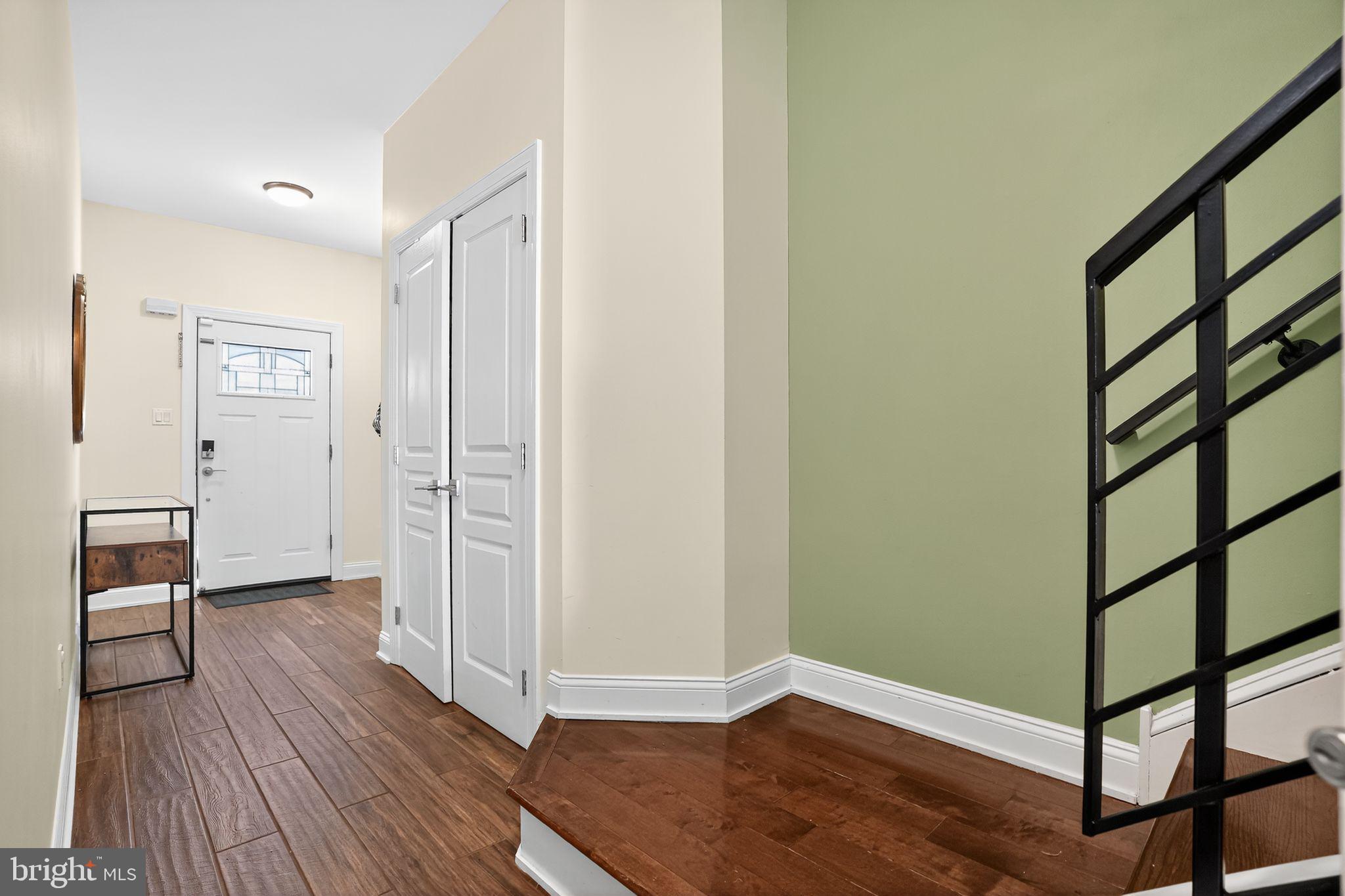 ROXBOROUGH - Residential