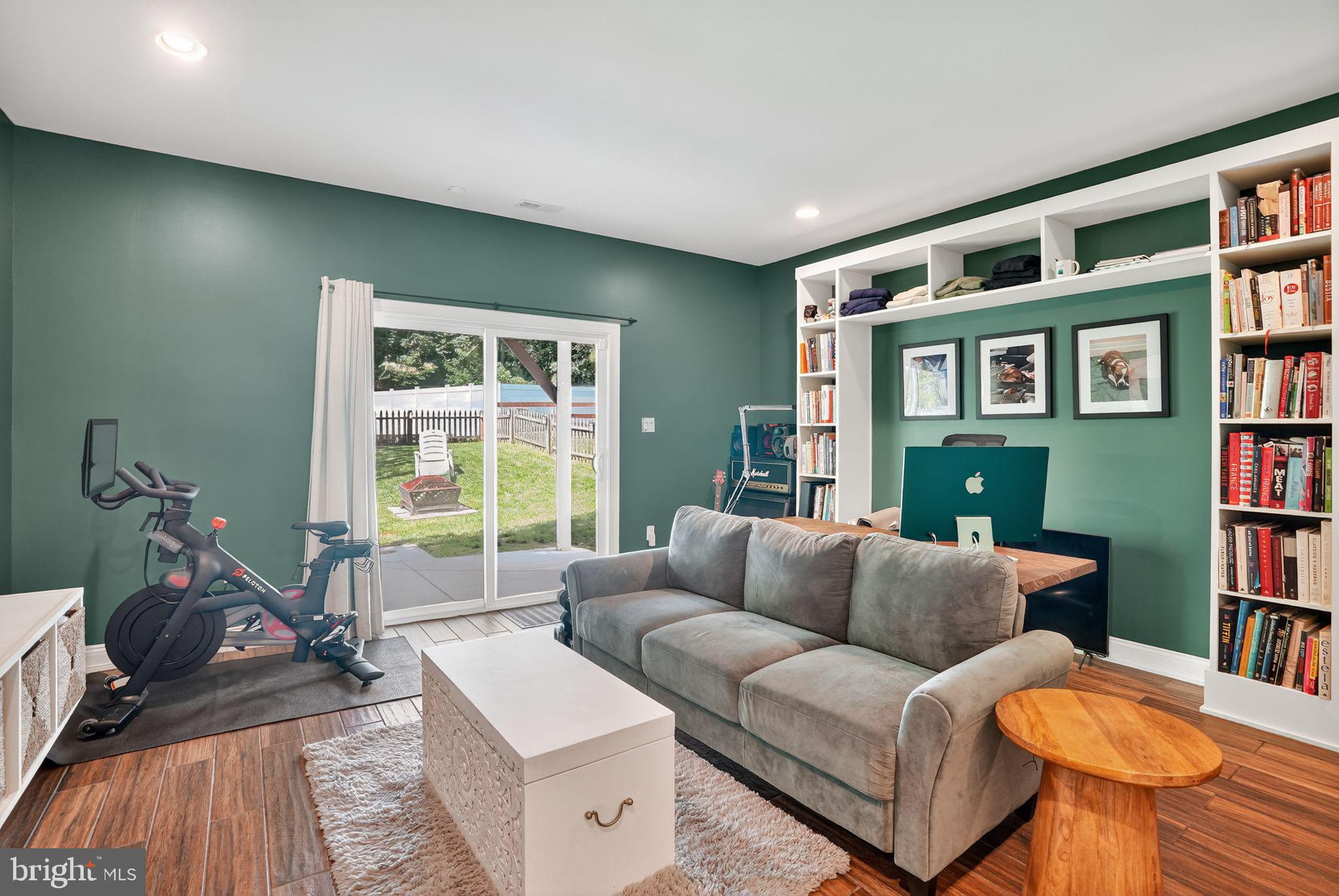 ROXBOROUGH - Residential