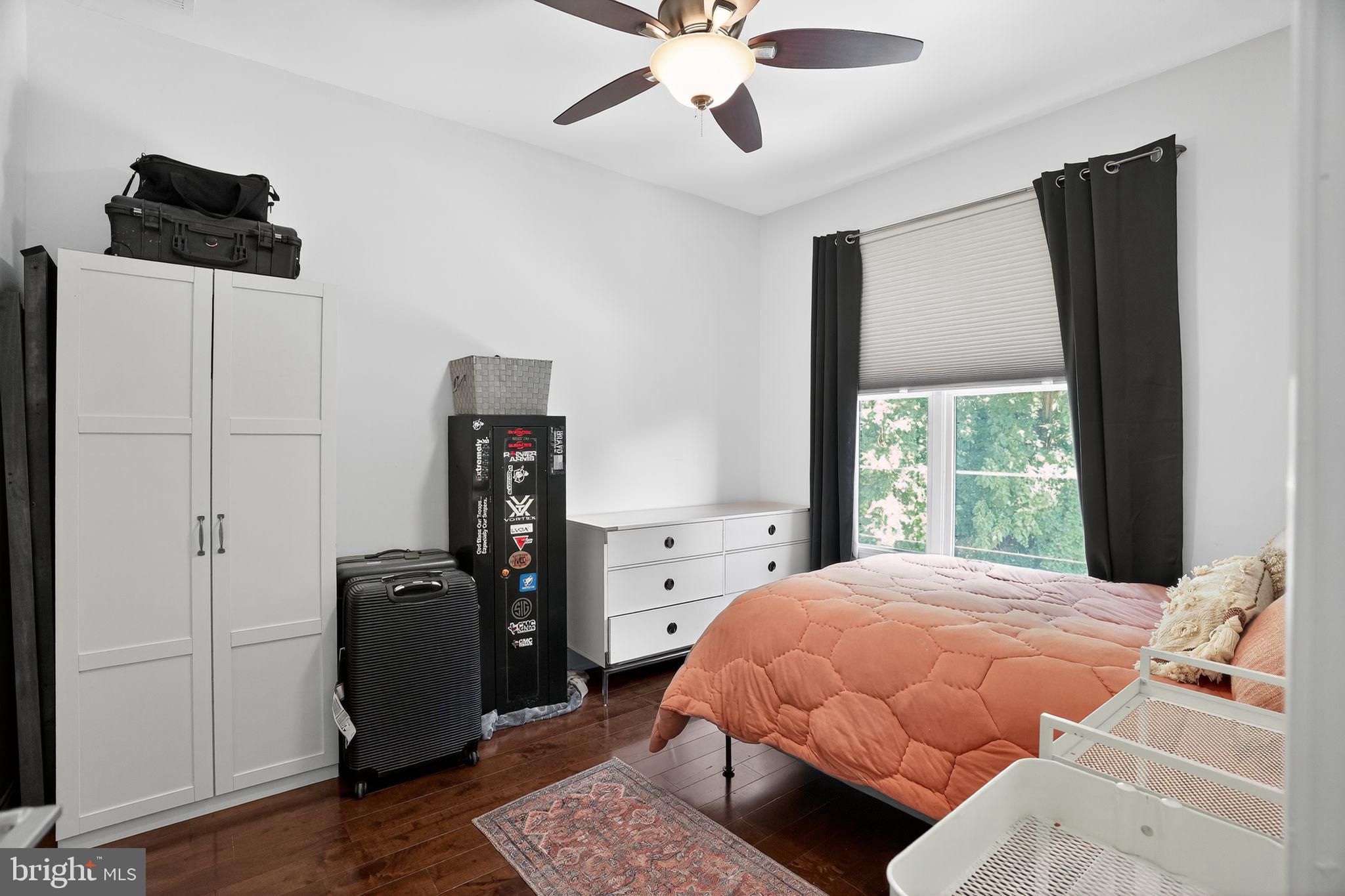 ROXBOROUGH - Residential