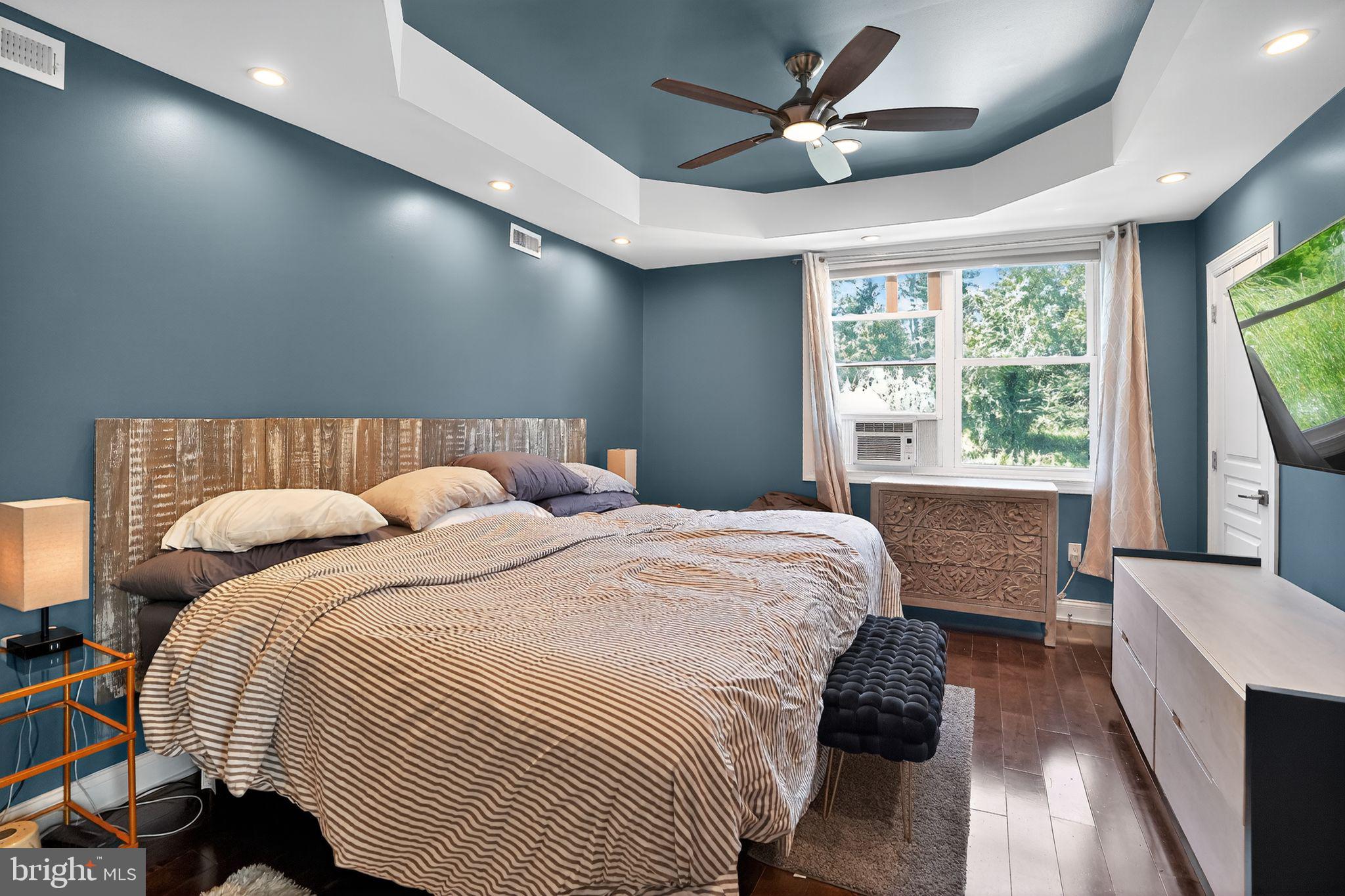 ROXBOROUGH - Residential