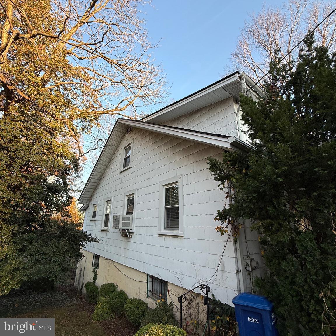 2137 30TH STREET NE