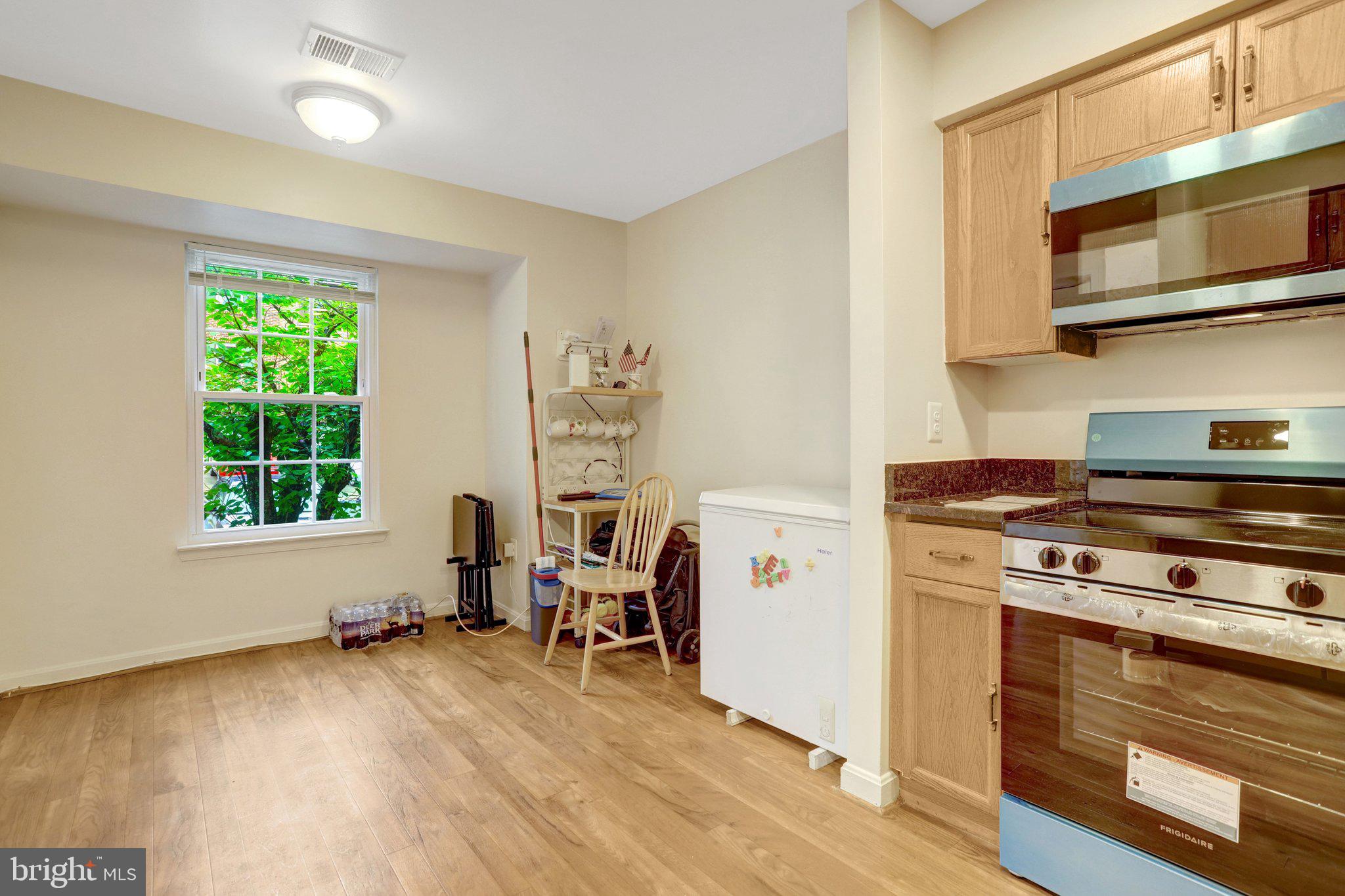 6167 CASTLETOWN WAY