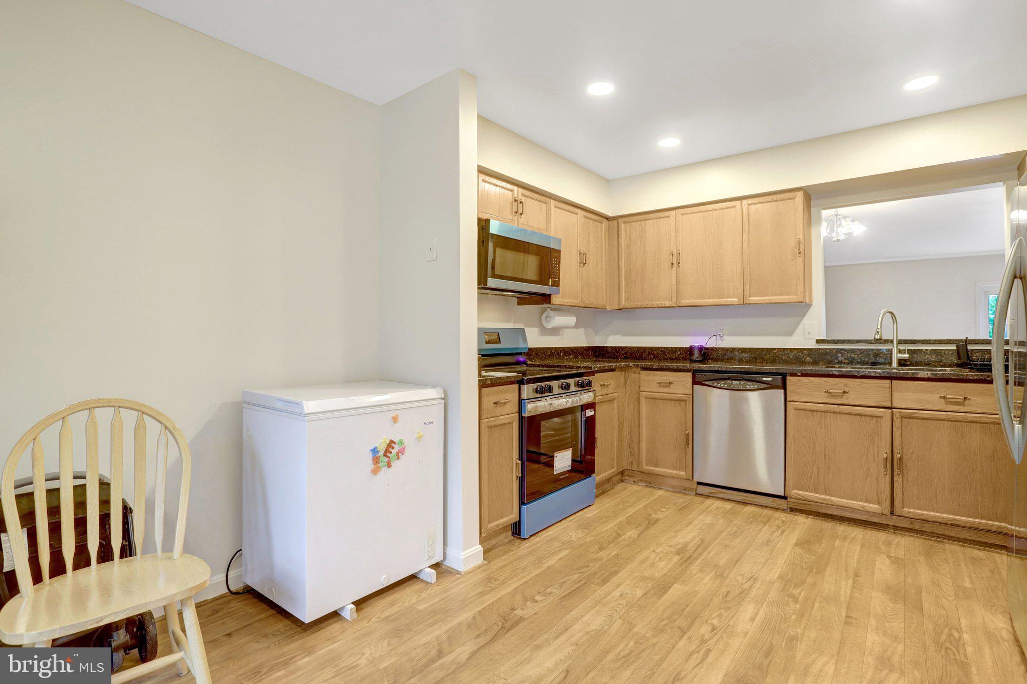 6167 CASTLETOWN WAY