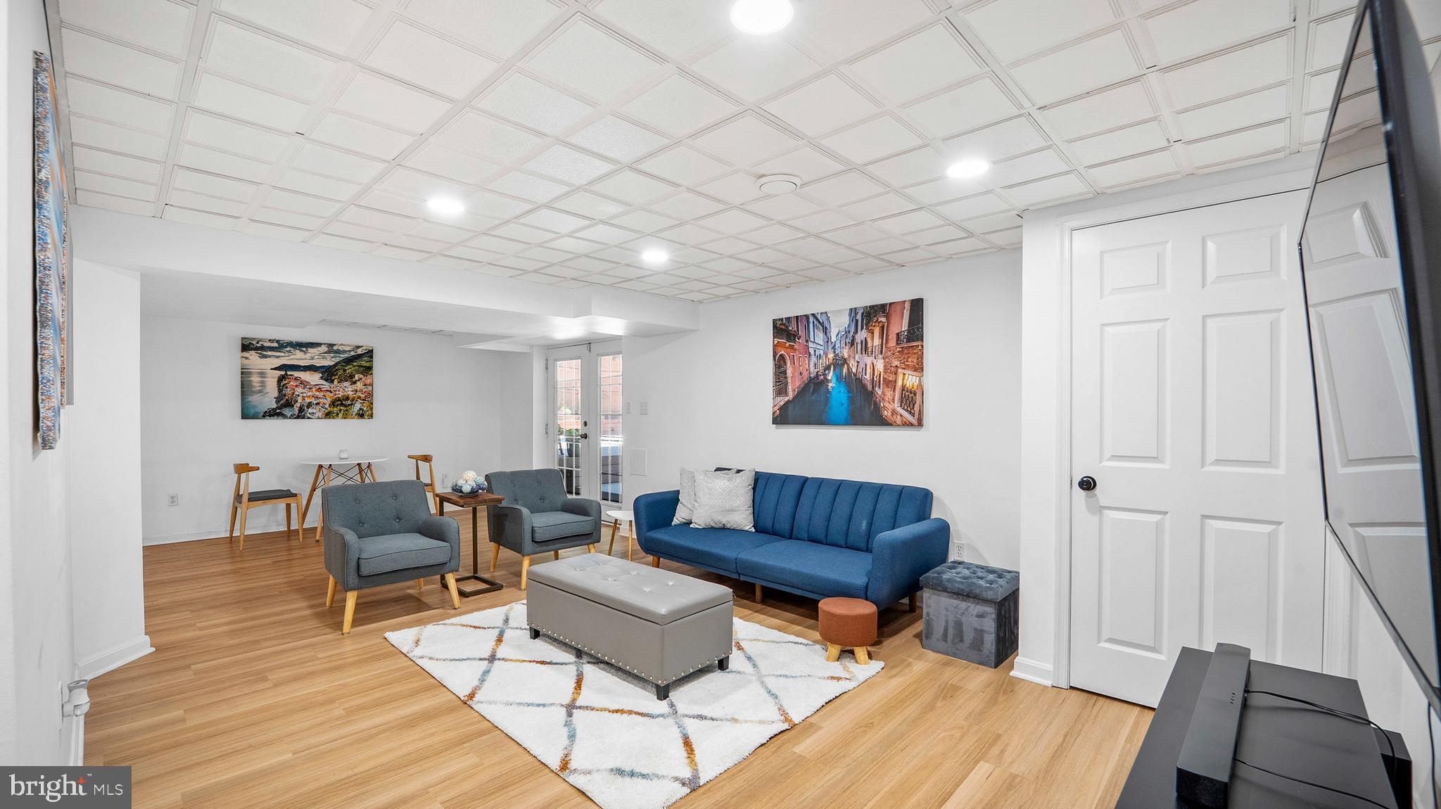 CROMWELL WOODS - Residential