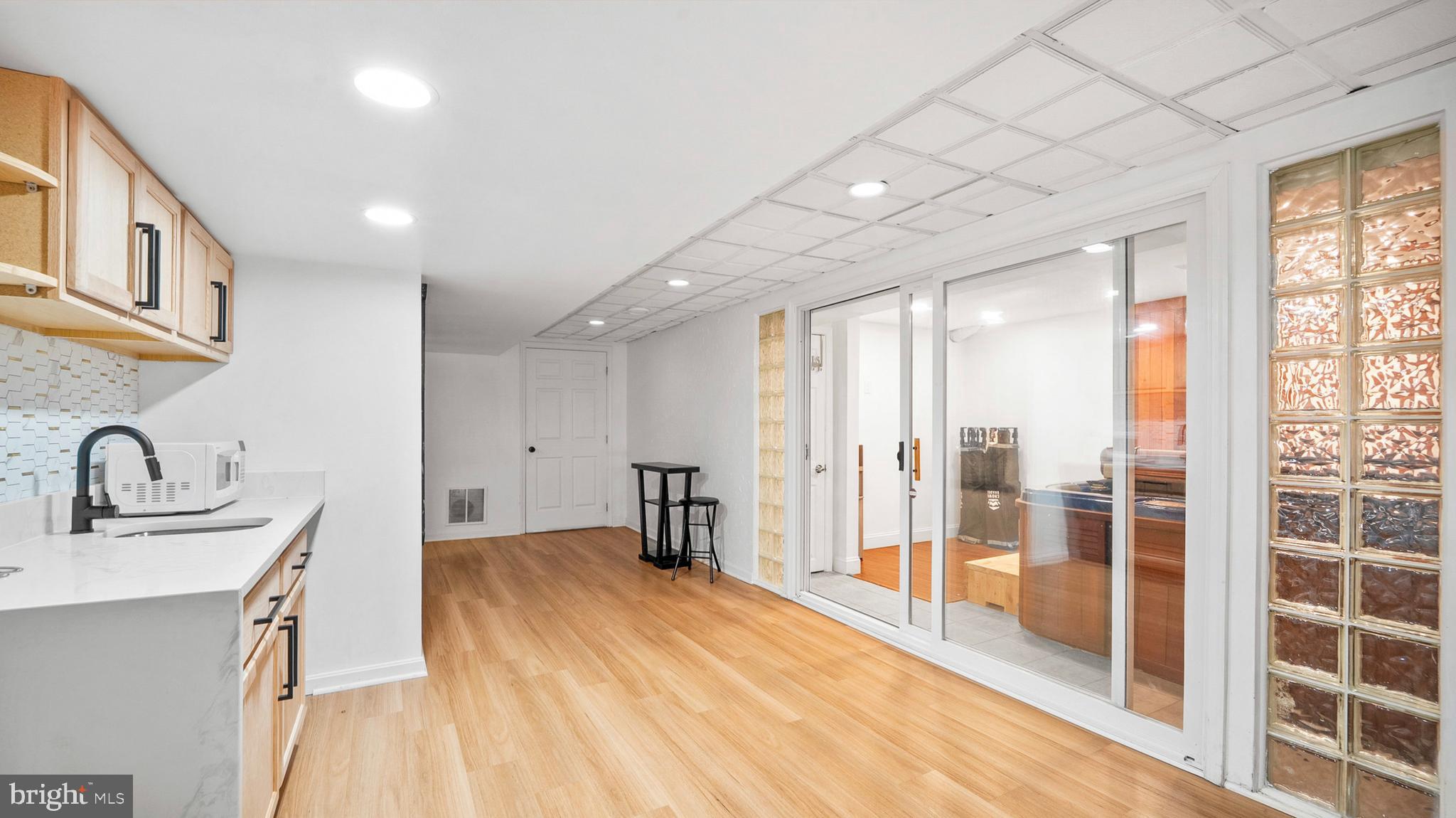 CROMWELL WOODS - Residential