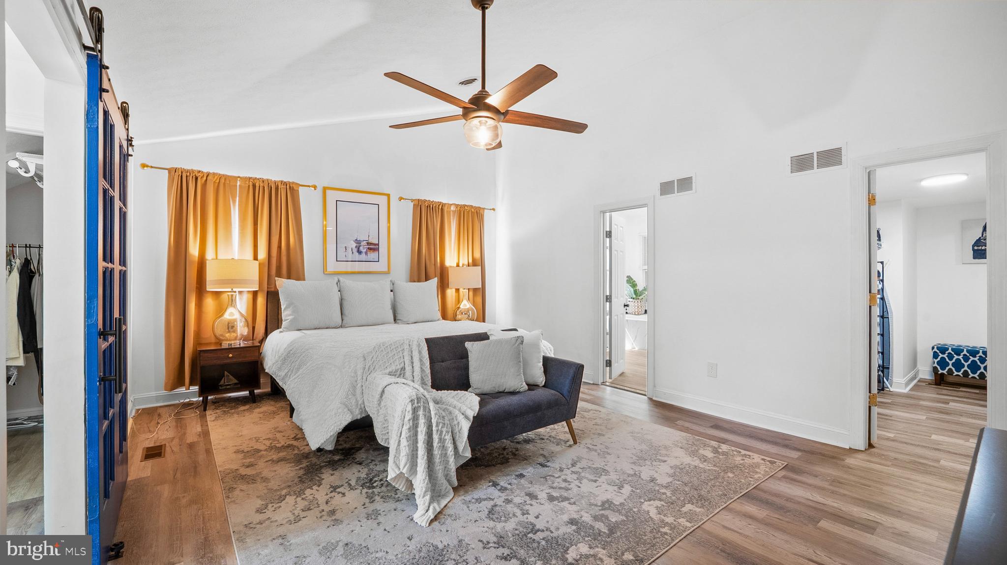 CROMWELL WOODS - Residential