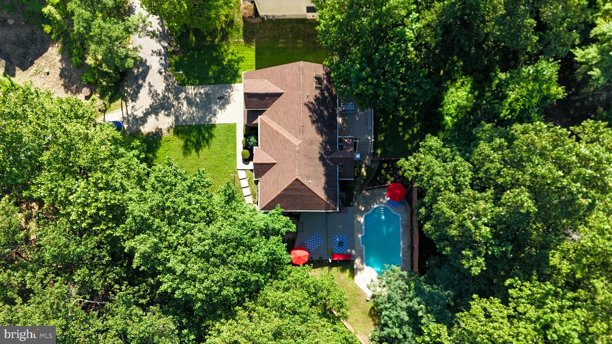 CROMWELL WOODS - Residential