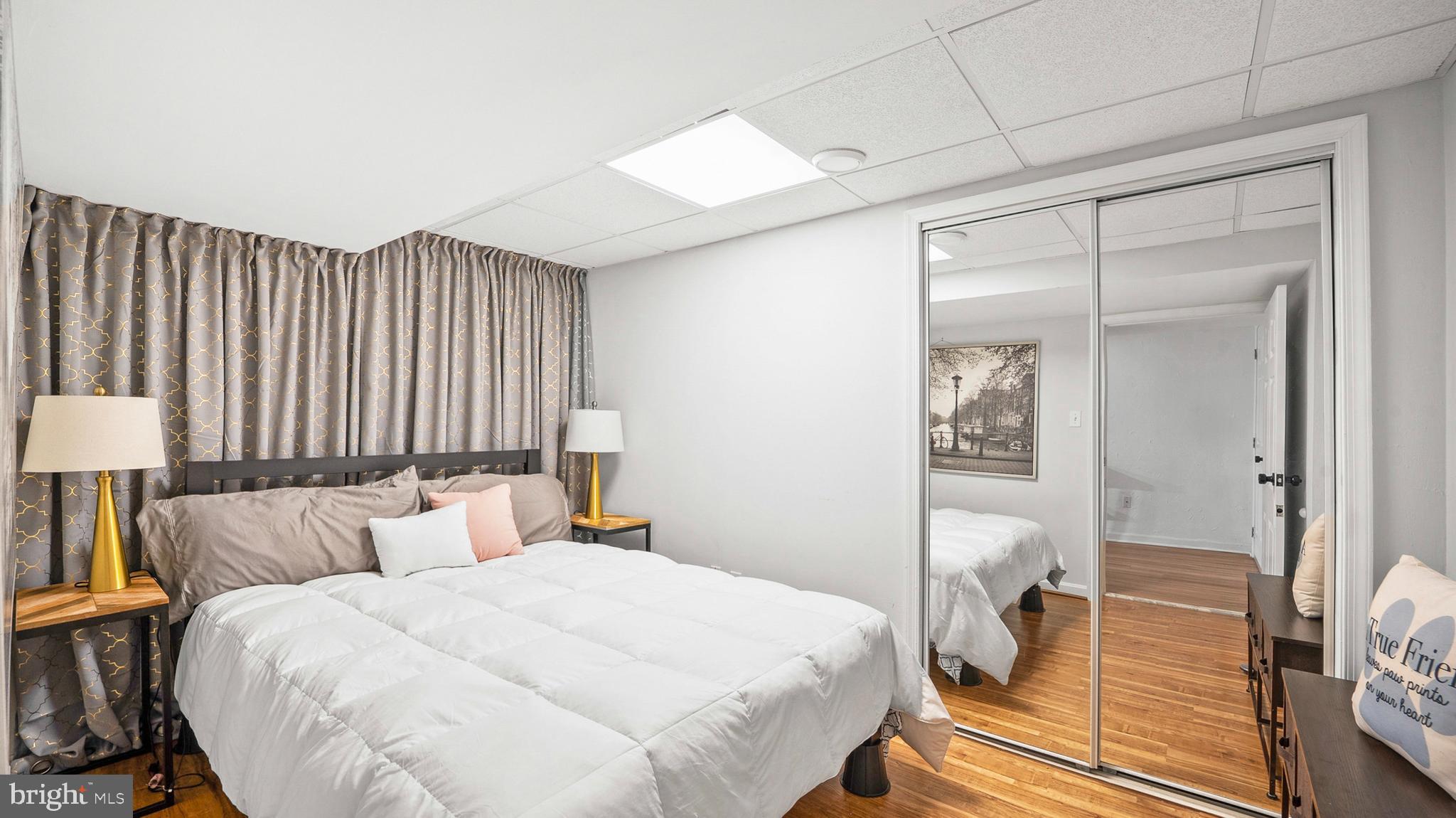 CROMWELL WOODS - Residential