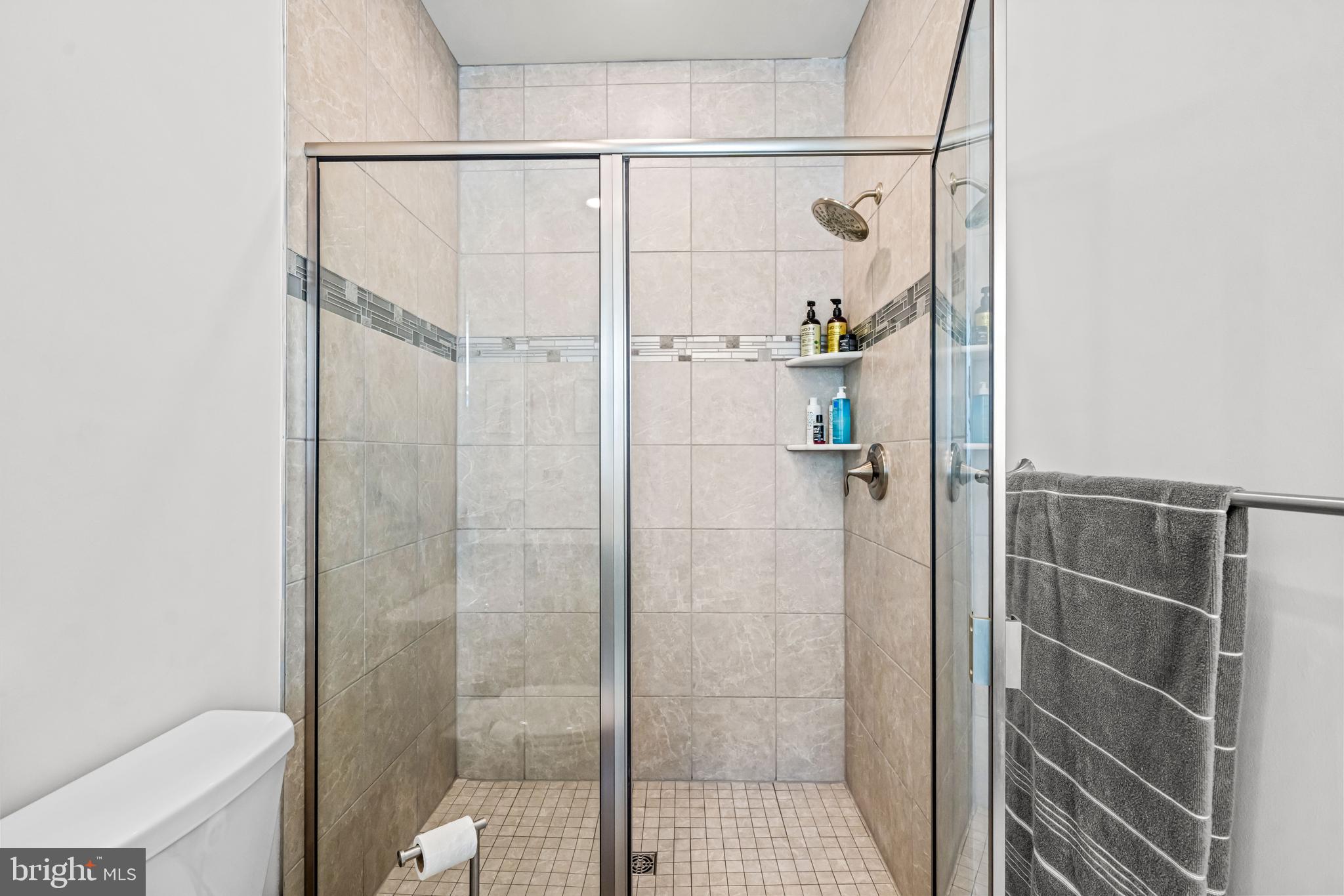 WATERSIDE - Residential