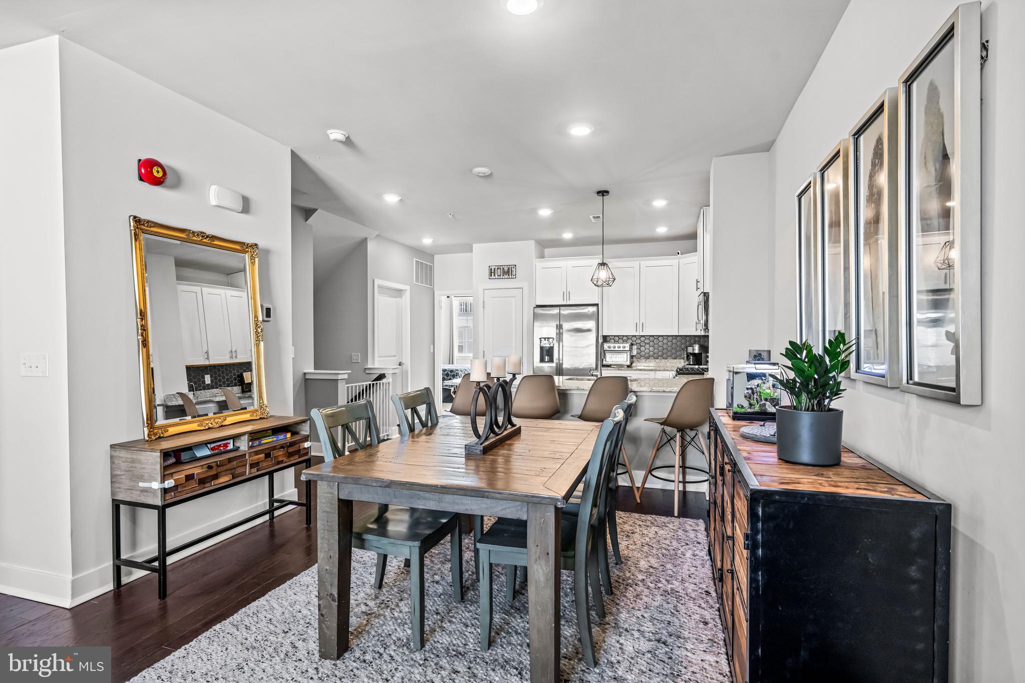 WATERSIDE - Residential