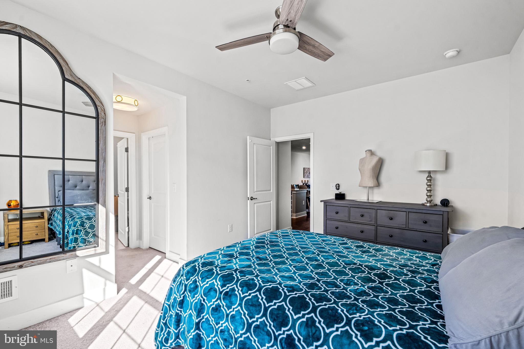 WATERSIDE - Residential