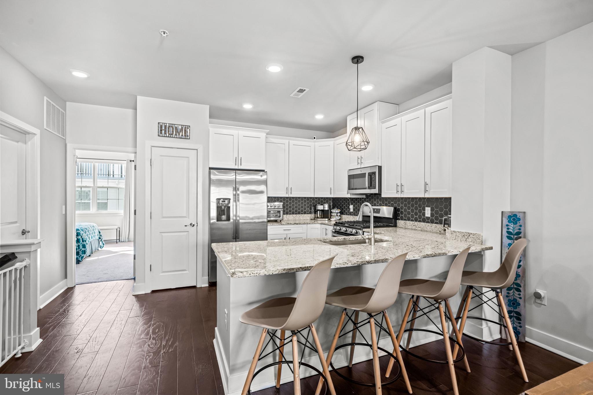 WATERSIDE - Residential