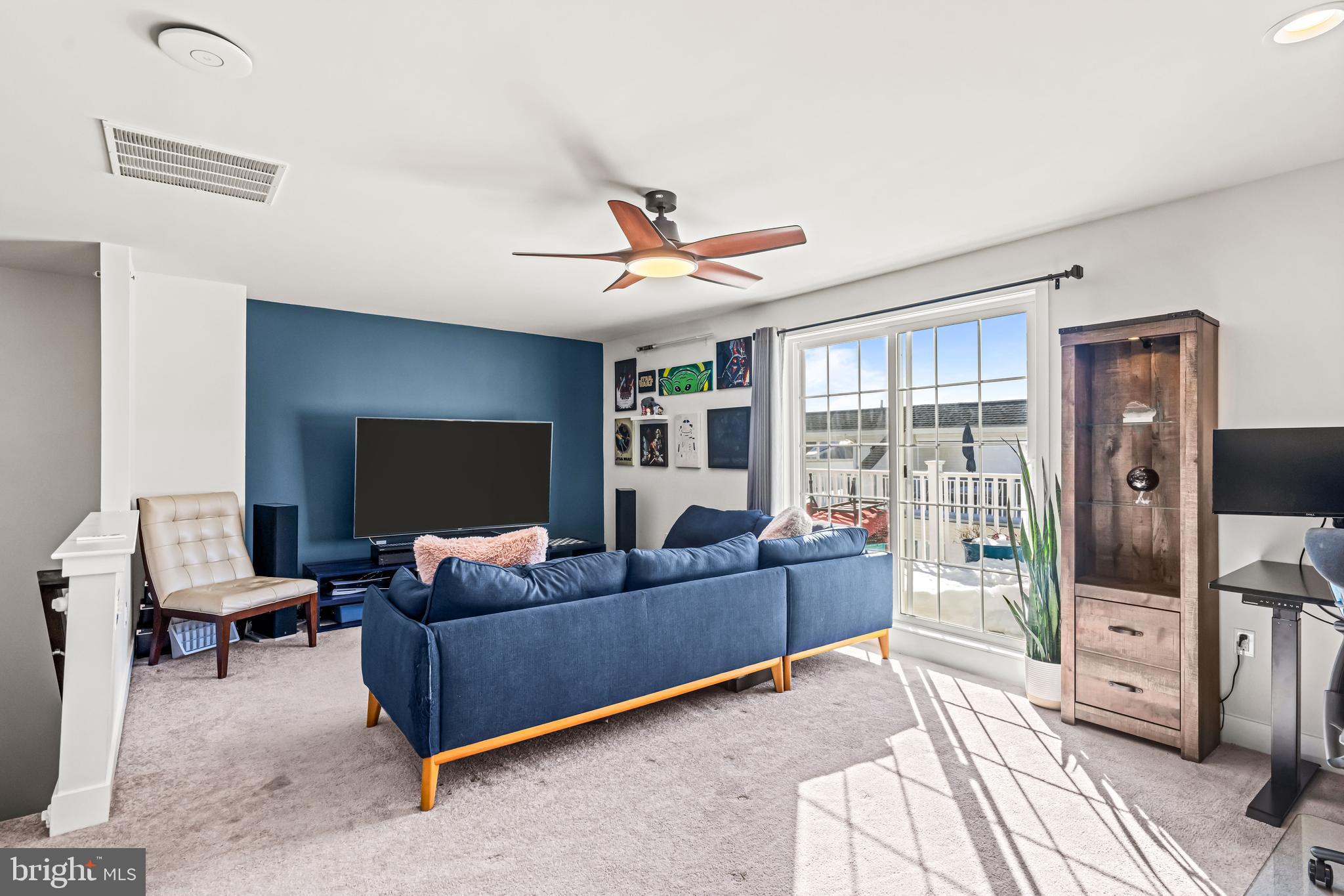 WATERSIDE - Residential