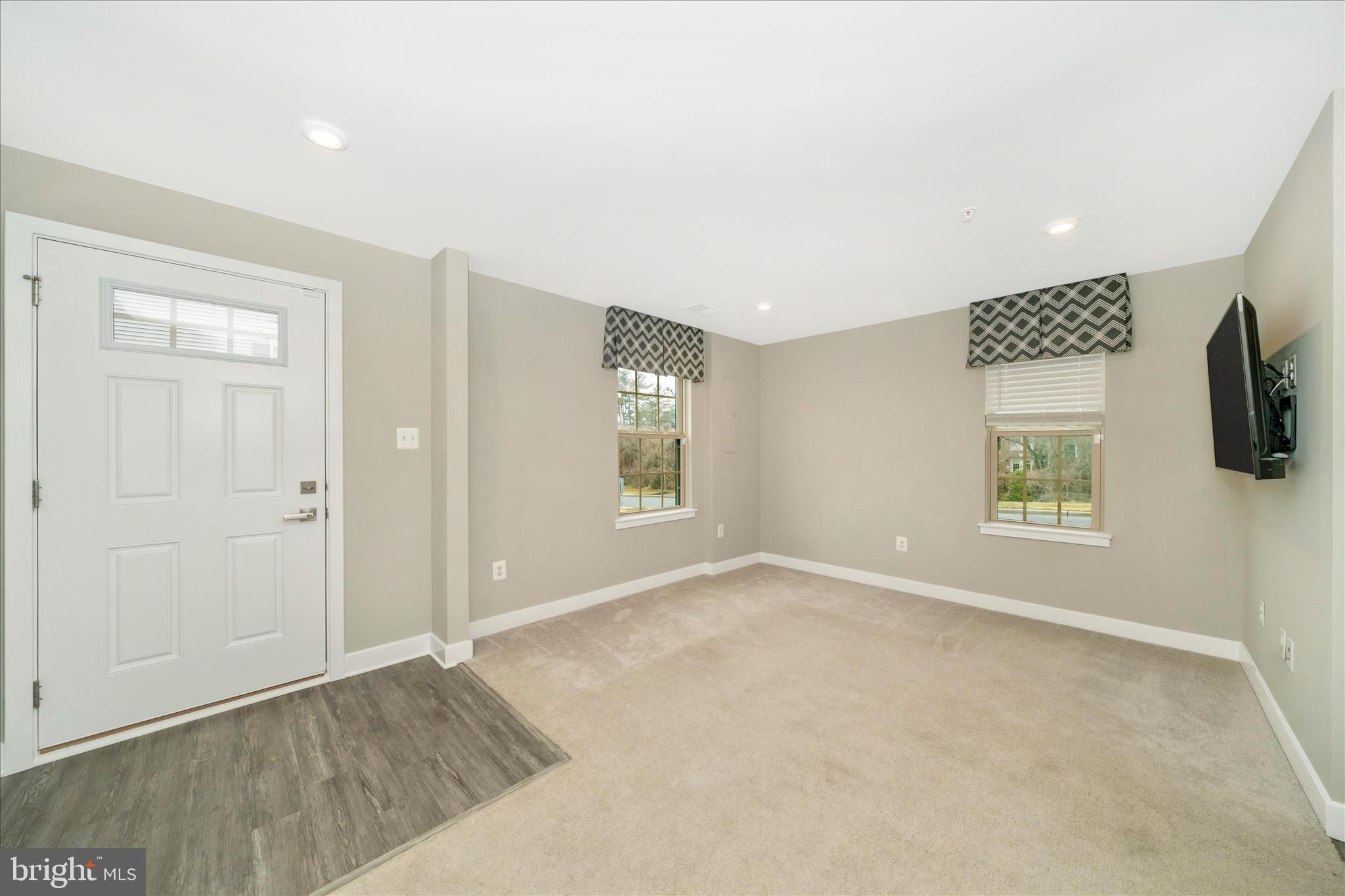 MONTGOMERY VILLAGE - Residential