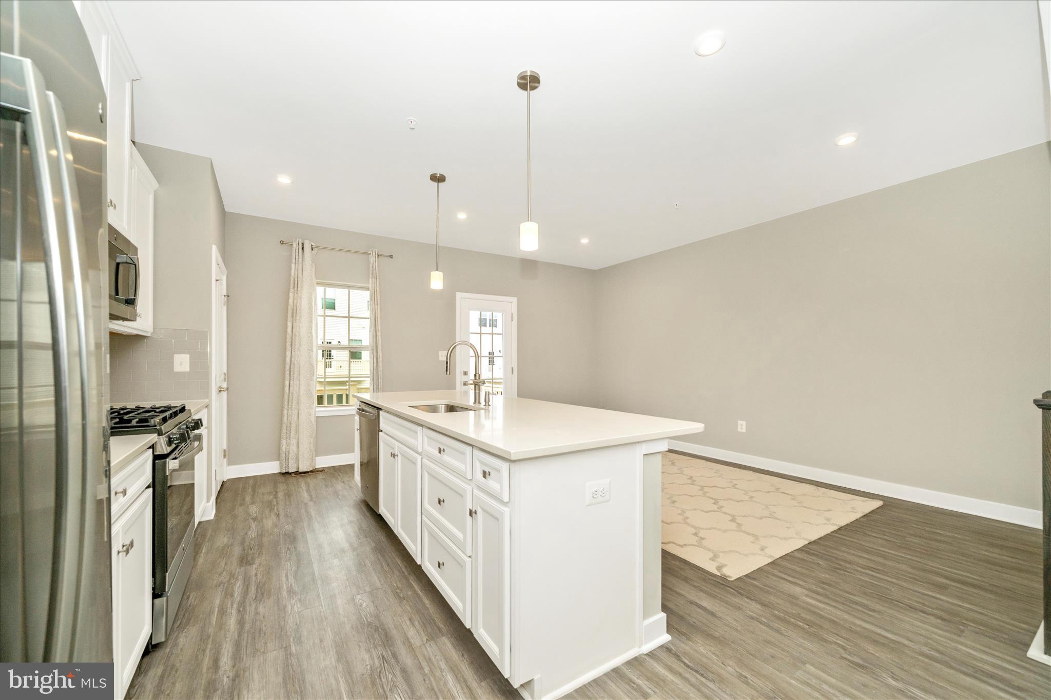 MONTGOMERY VILLAGE - Residential