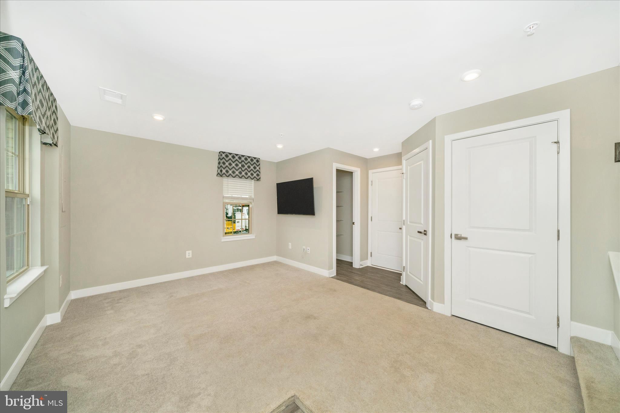 MONTGOMERY VILLAGE - Residential