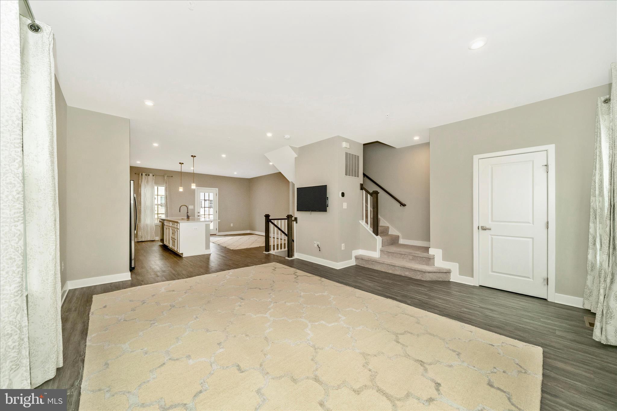 MONTGOMERY VILLAGE - Residential