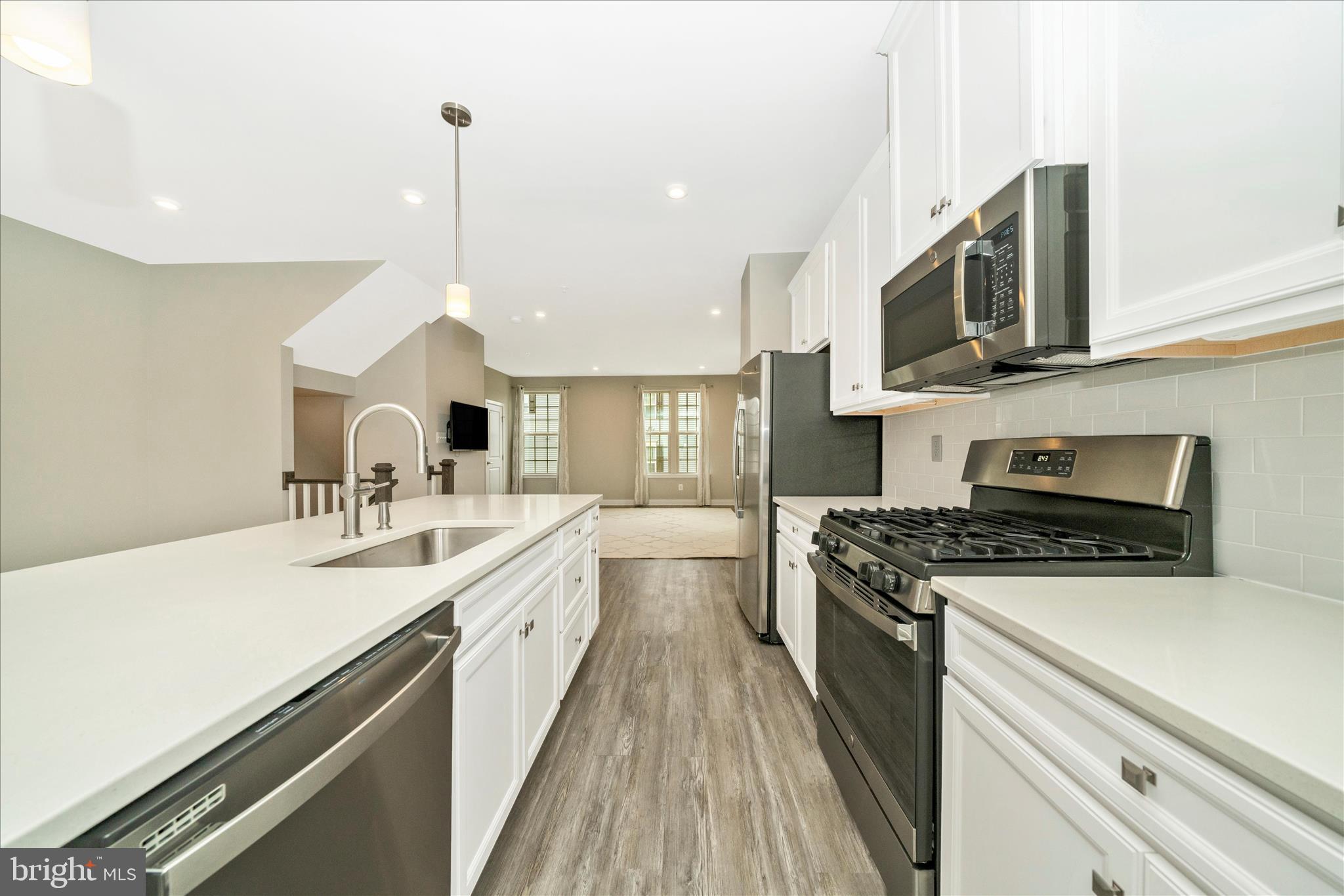 MONTGOMERY VILLAGE - Residential