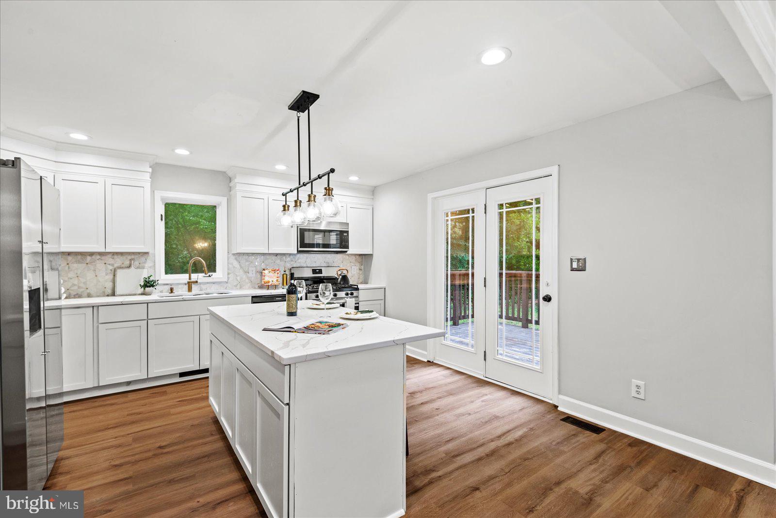 LAKE LAND OR - Residential