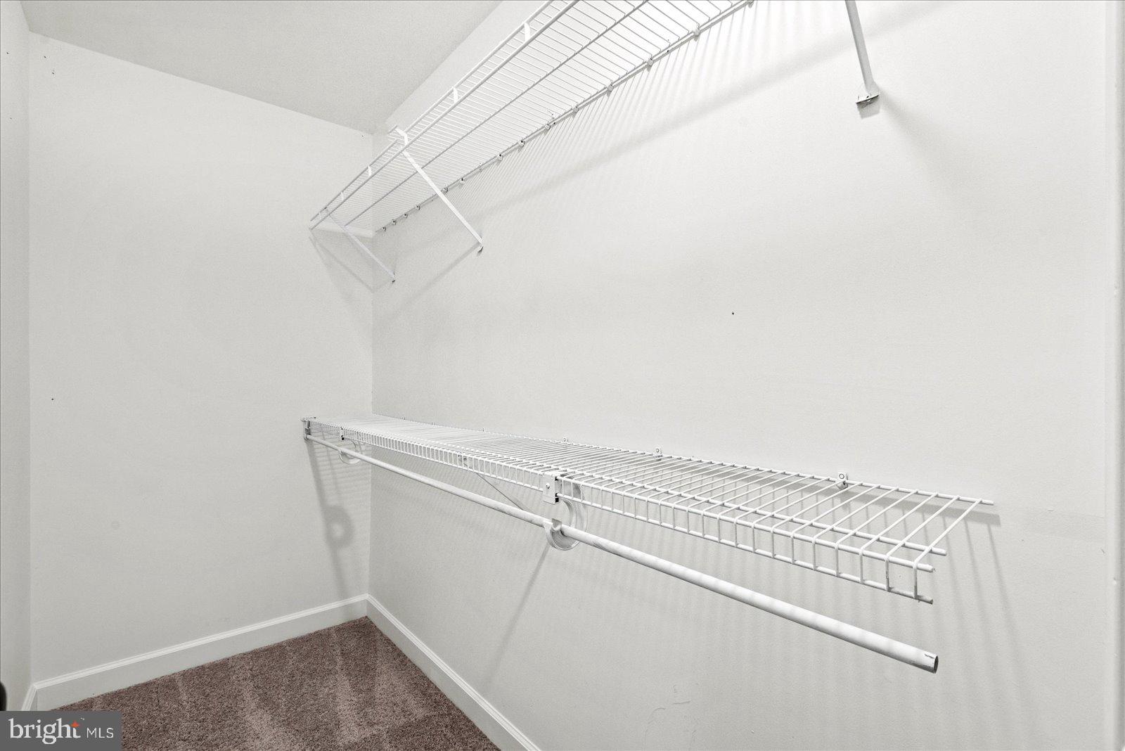 LAKE LAND OR - Residential