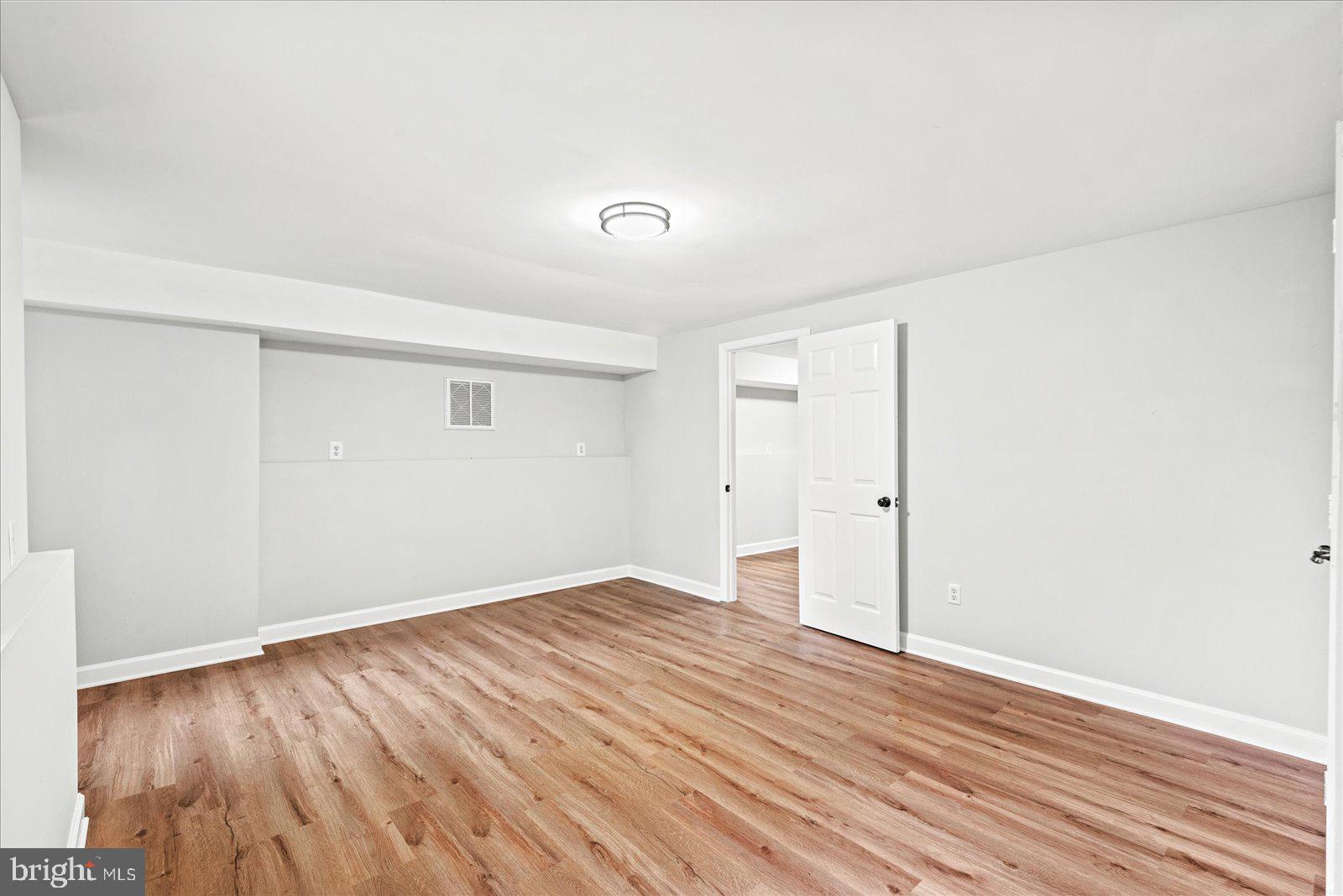 LAKE LAND OR - Residential