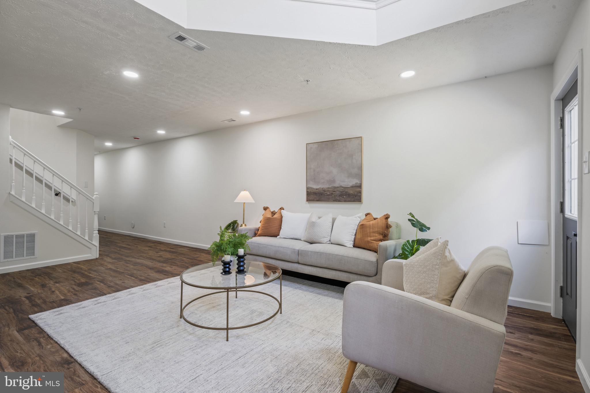 OWINGS MILLS - Residential