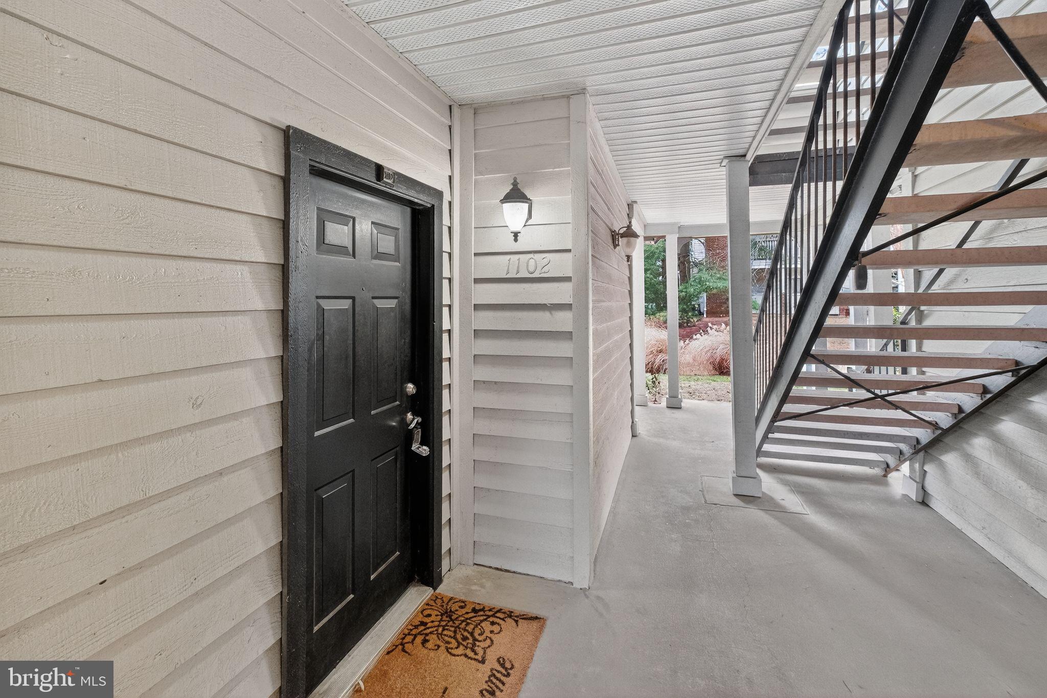 PENDERBROOK SQUARE CONDOMINIUMS - Residential