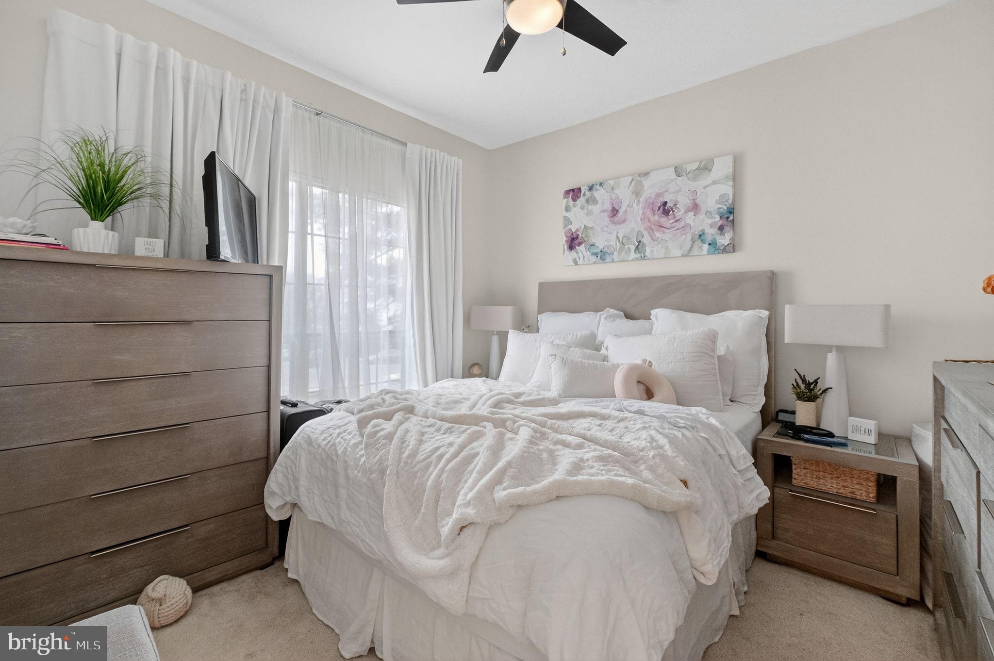 PENDERBROOK SQUARE CONDOMINIUMS - Residential