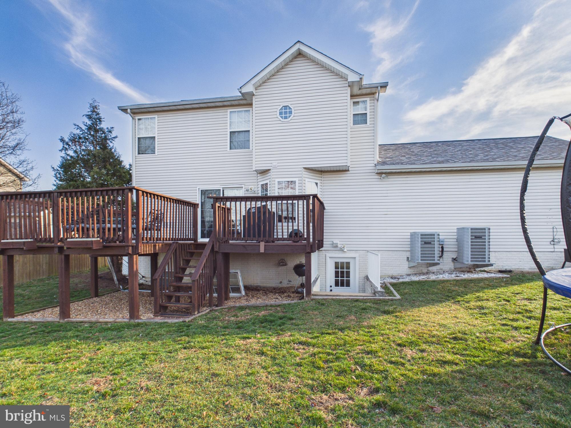 MILLS FARM - Residential