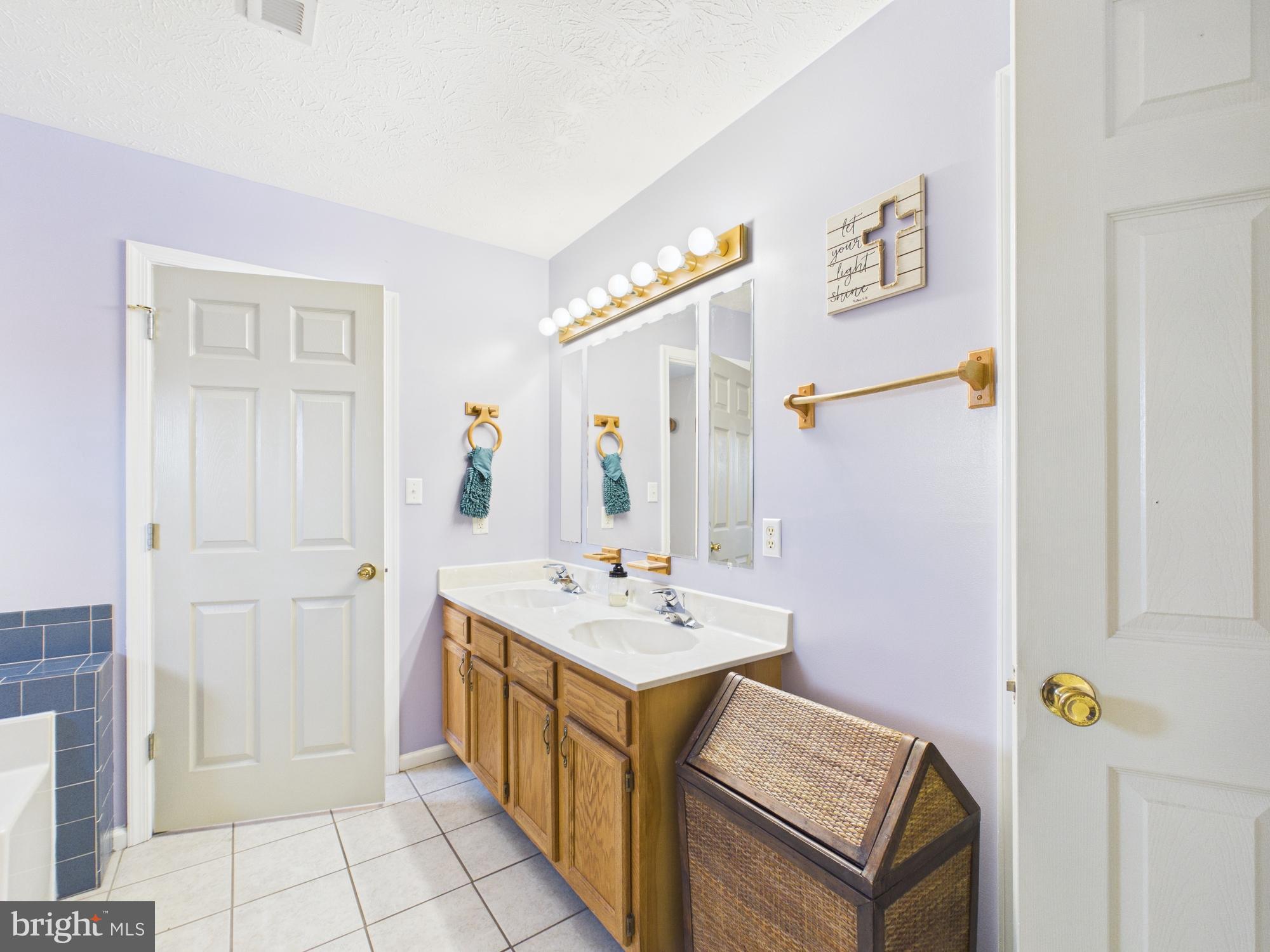 MILLS FARM - Residential