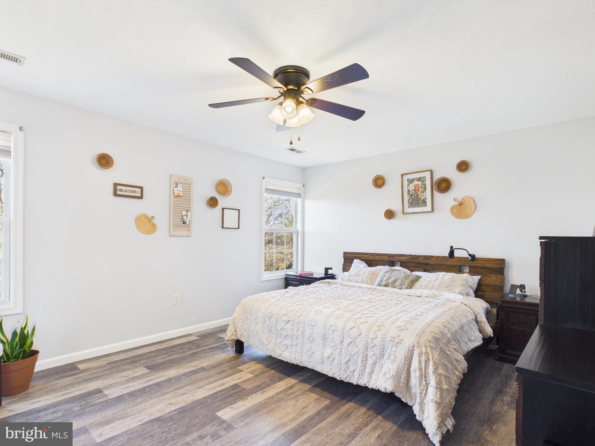 MILLS FARM - Residential