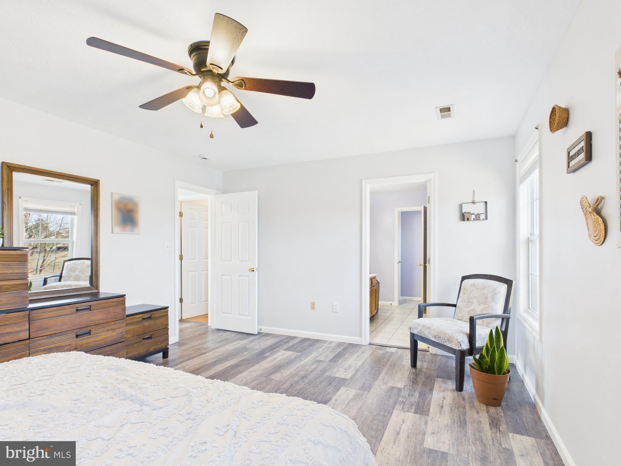 MILLS FARM - Residential