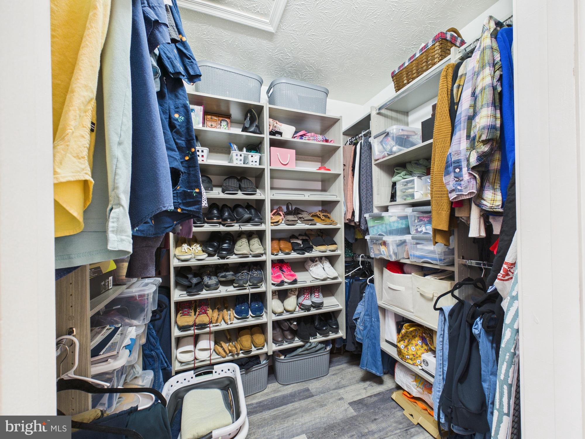 MILLS FARM - Residential