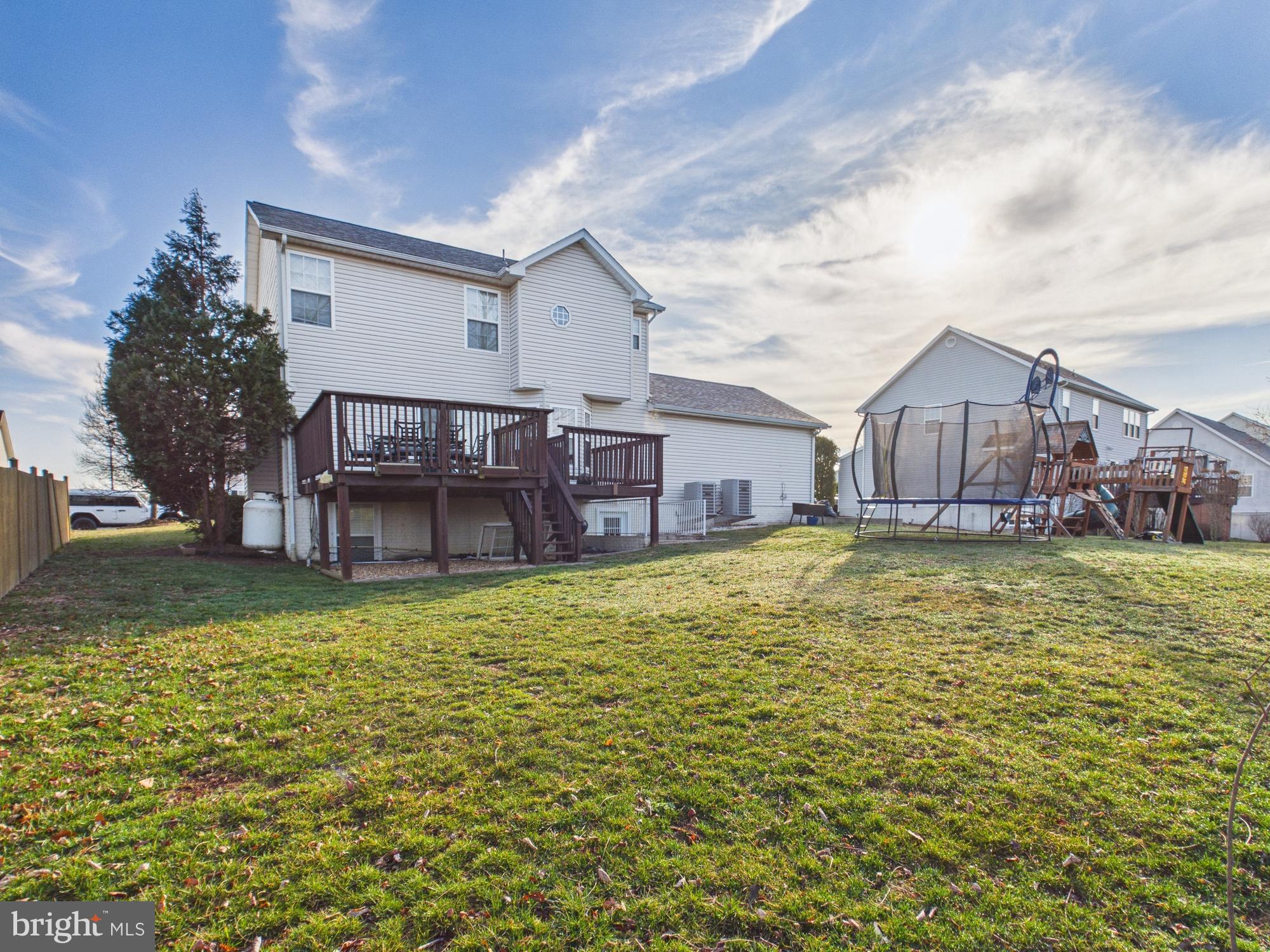 MILLS FARM - Residential