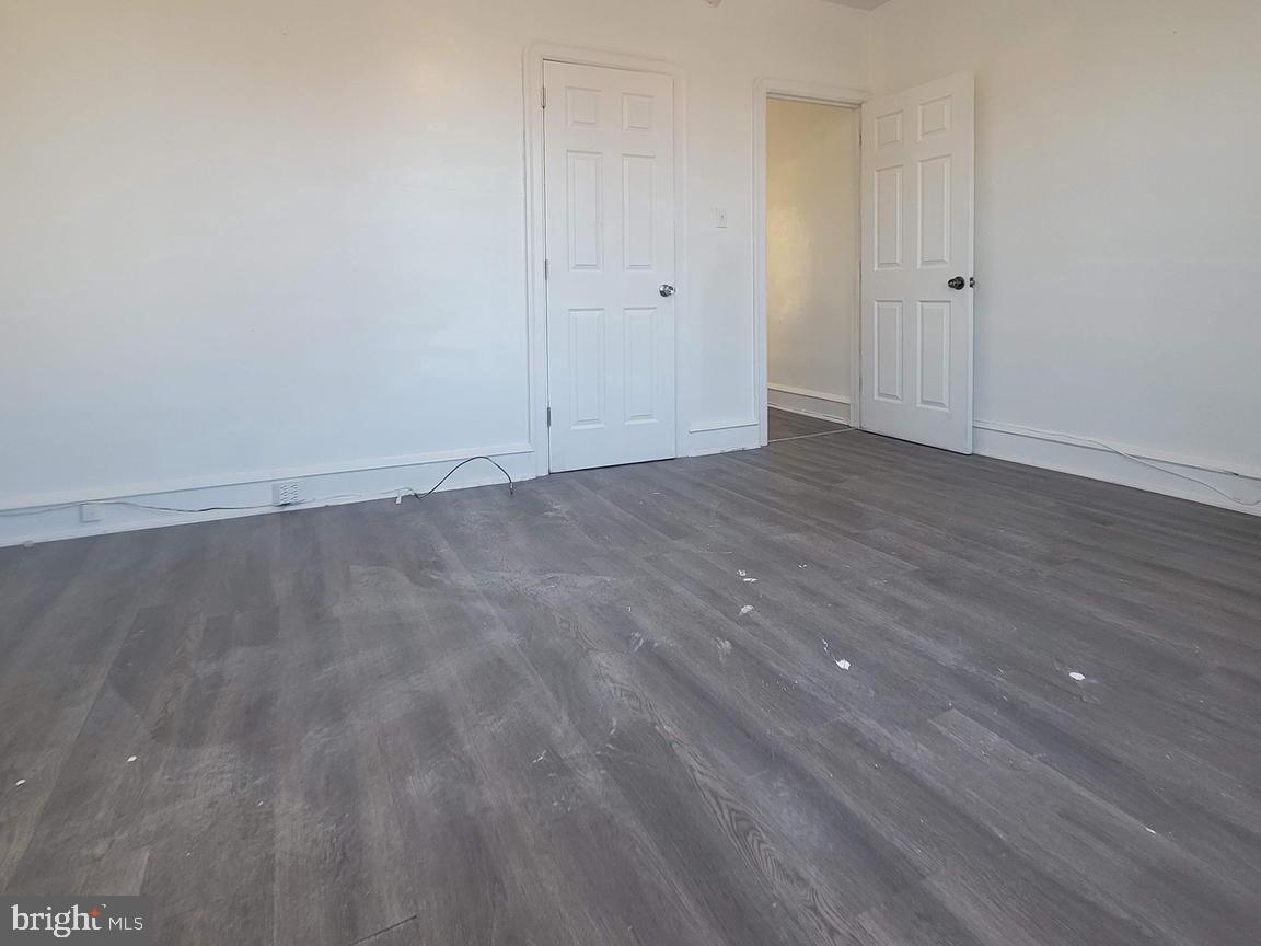 LAWNDALE - Residential Lease