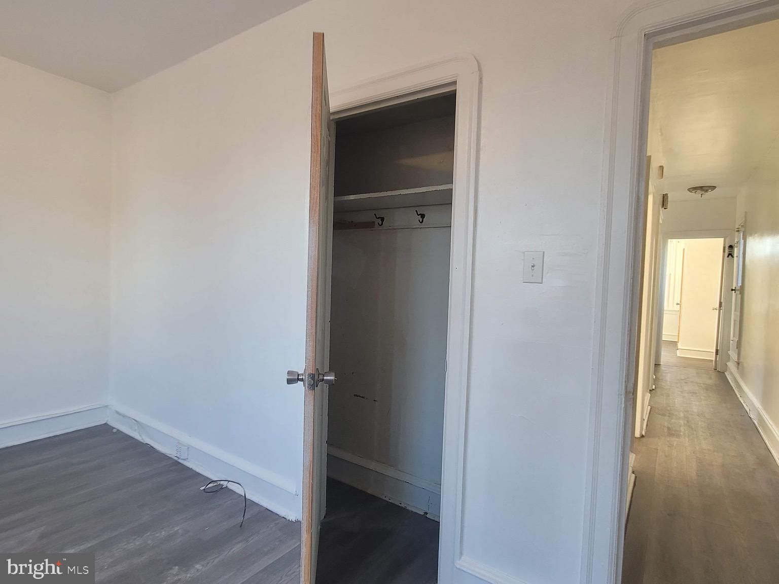 LAWNDALE - Residential Lease