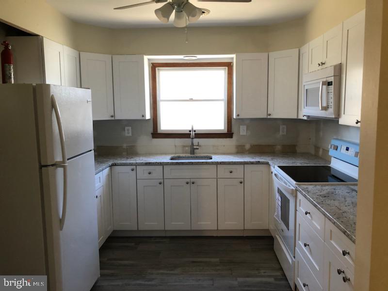 POPLAR RIDGE - Residential Lease