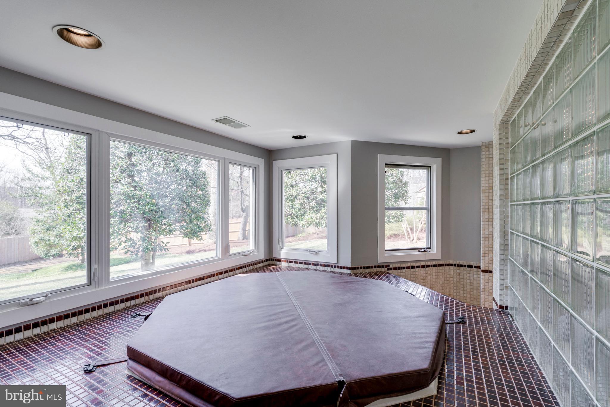 HERITAGE WALK - Residential