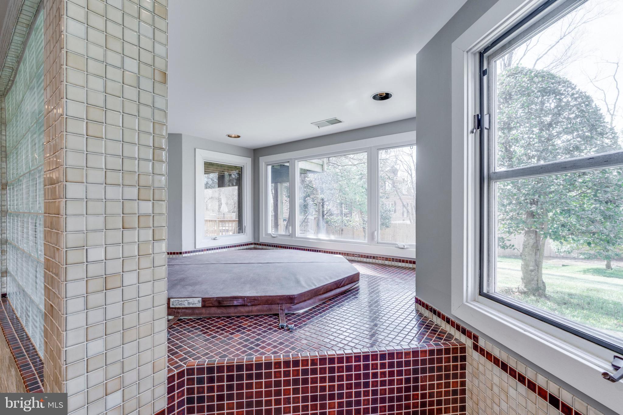 HERITAGE WALK - Residential